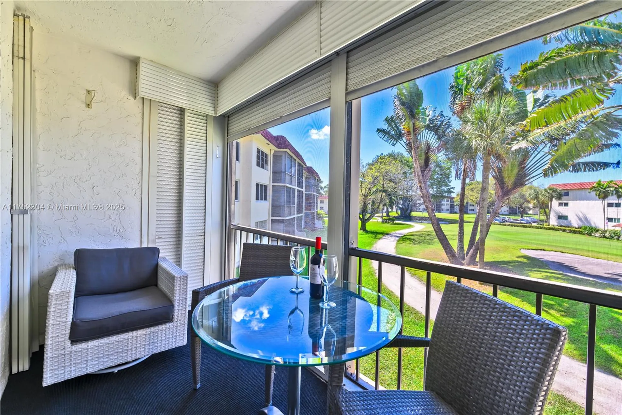 Property Slideshow image 27 of 44 | 411 s hollybrook dr 205, Pembroke Pines, FL, 33025