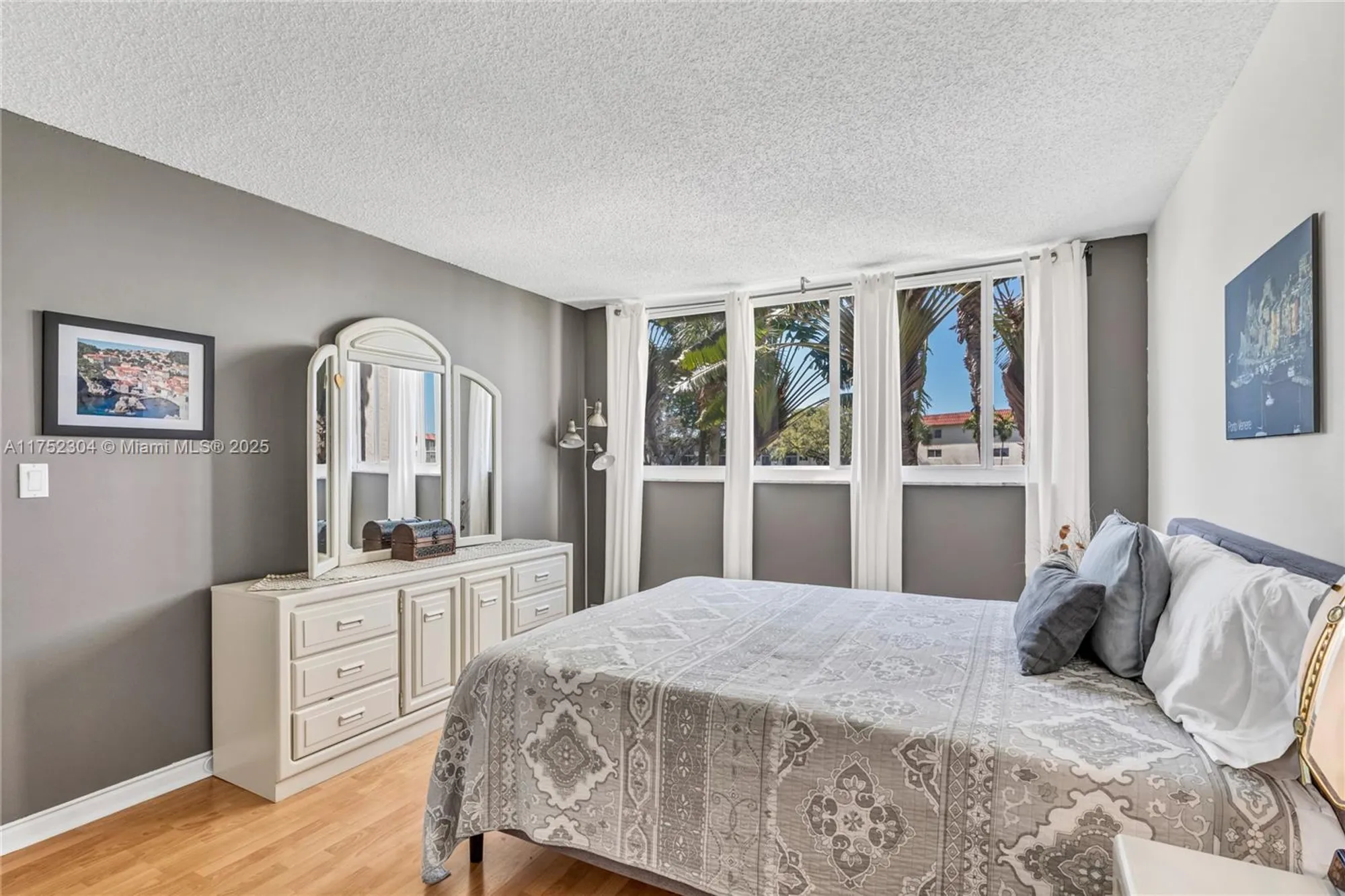 Property Slideshow image 20 of 44 | 411 s hollybrook dr 205, Pembroke Pines, FL, 33025