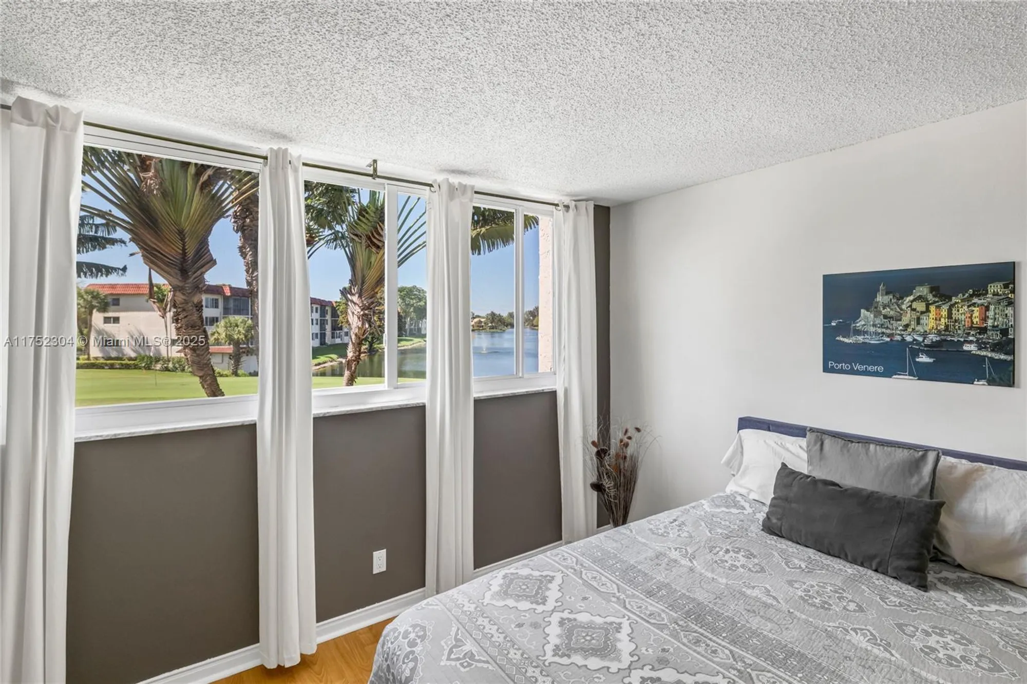 Property Slideshow image 21 of 44 | 411 s hollybrook dr 205, Pembroke Pines, FL, 33025