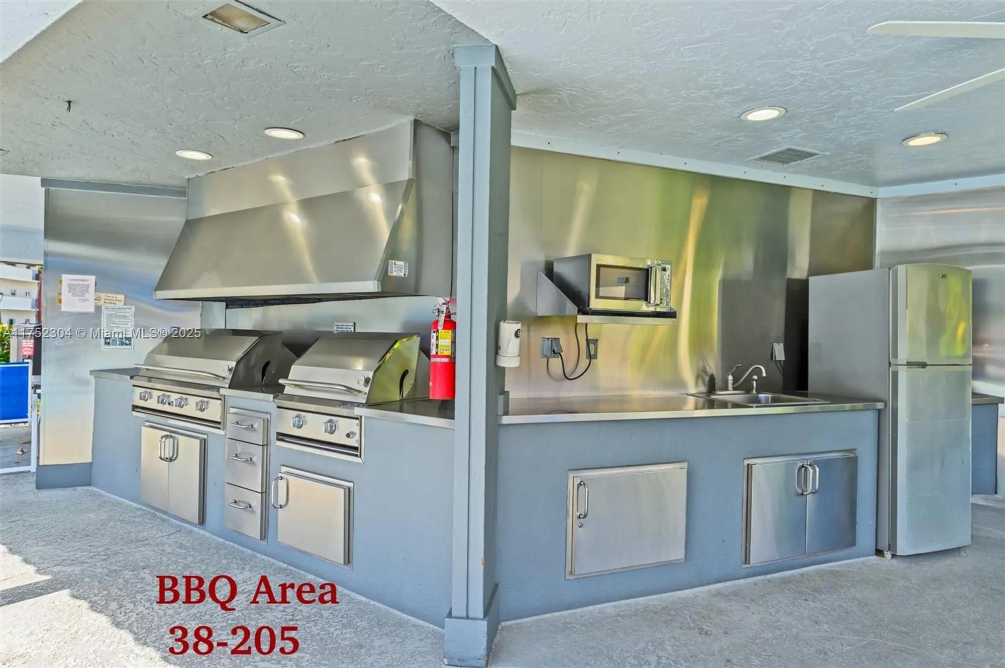 Property Slideshow image 35 of 44 | 411 s hollybrook dr 205, Pembroke Pines, FL, 33025