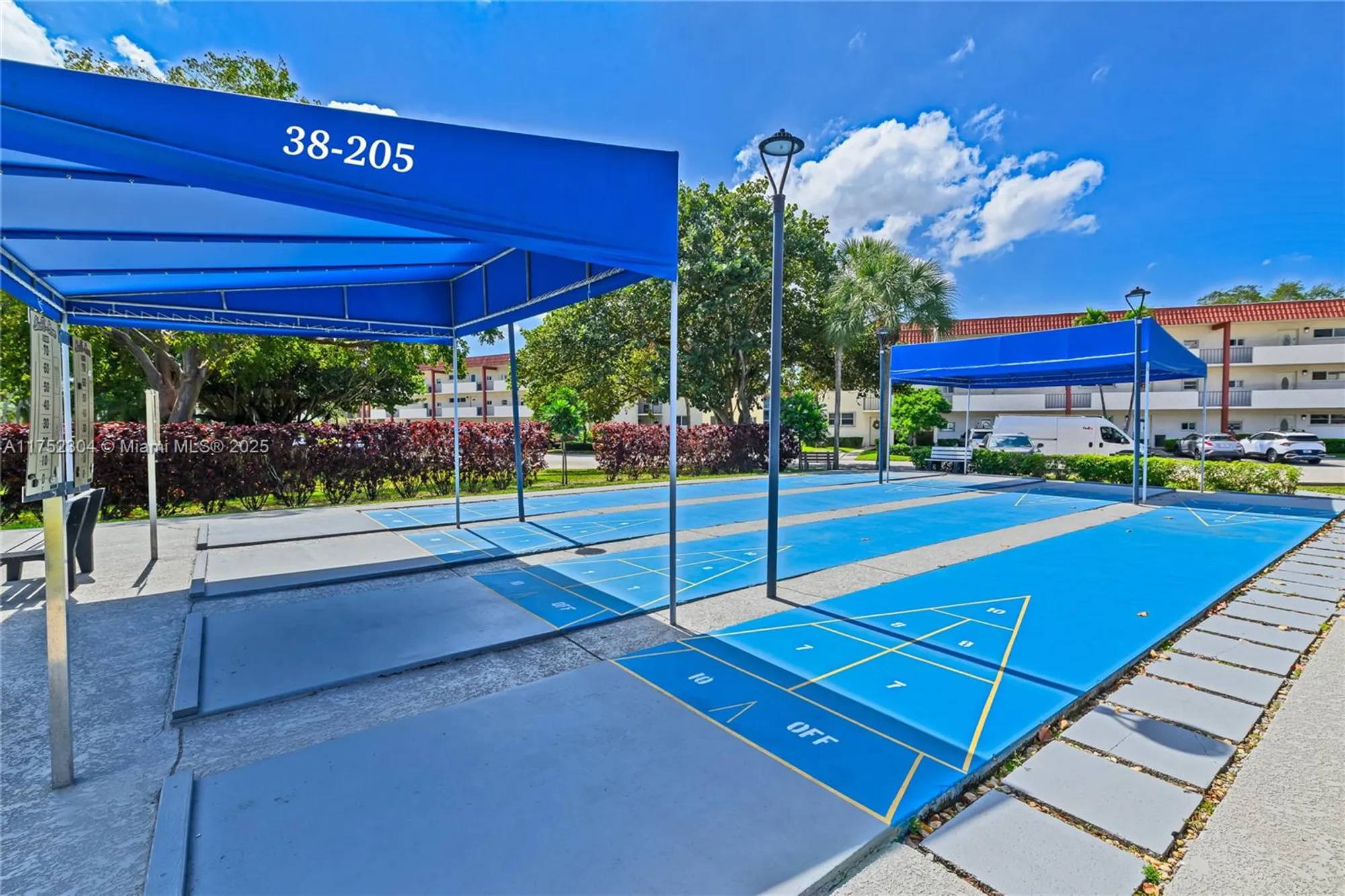 Property Slideshow image 37 of 44 | 411 s hollybrook dr 205, Pembroke Pines, FL, 33025