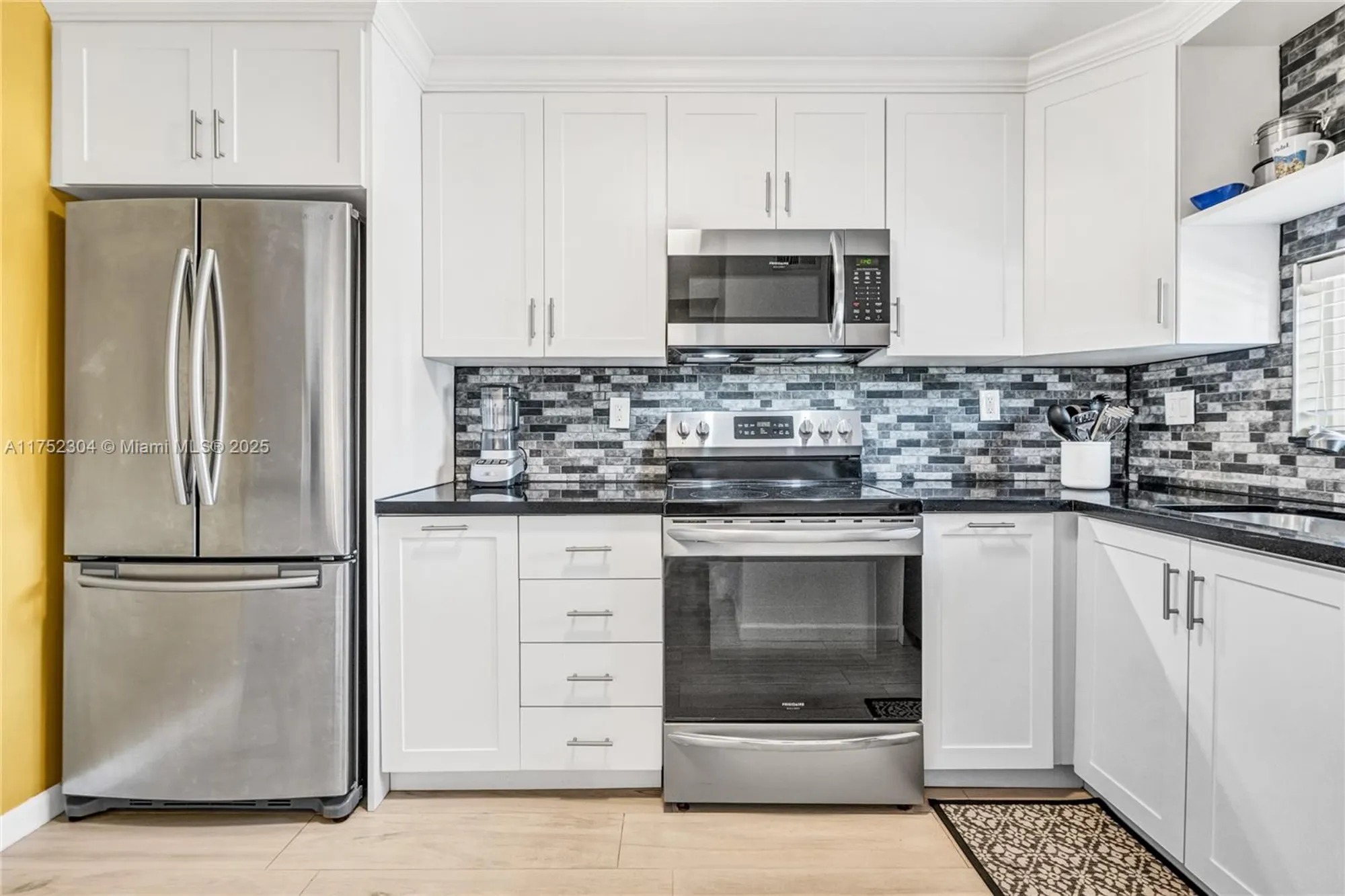 Property Slideshow image 3 of 44 | 411 s hollybrook dr 205, Pembroke Pines, FL, 33025