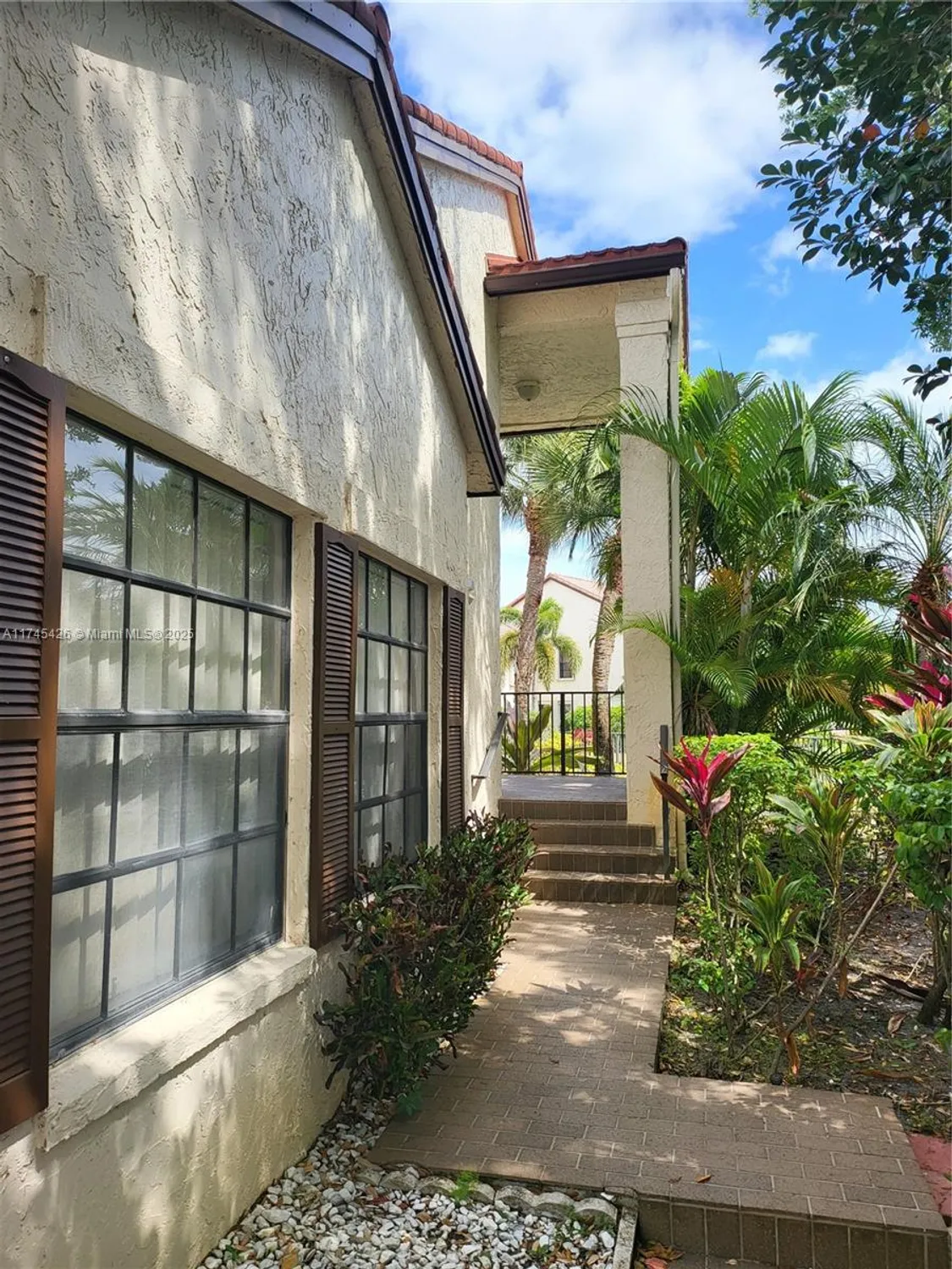 Property Slideshow image 3 of 33 | 3201 jog park dr, Greenacres, FL, 33467