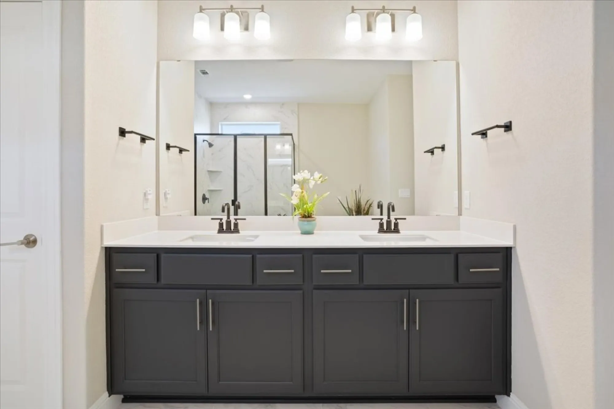 Property Slideshow image 19 of 37 | 213 bellows st, Georgetown, TX, 78633