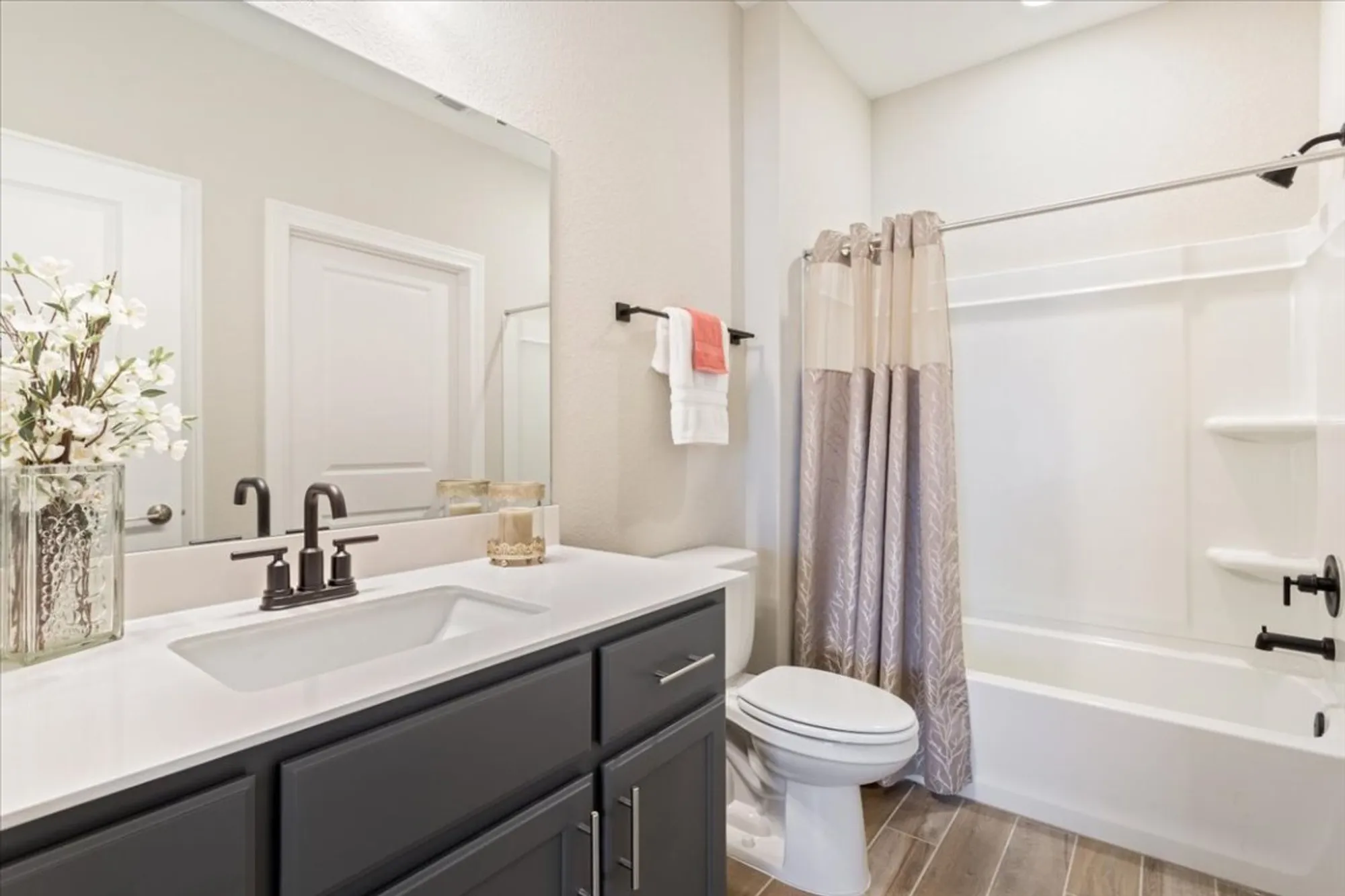 Property Slideshow image 23 of 37 | 213 bellows st, Georgetown, TX, 78633