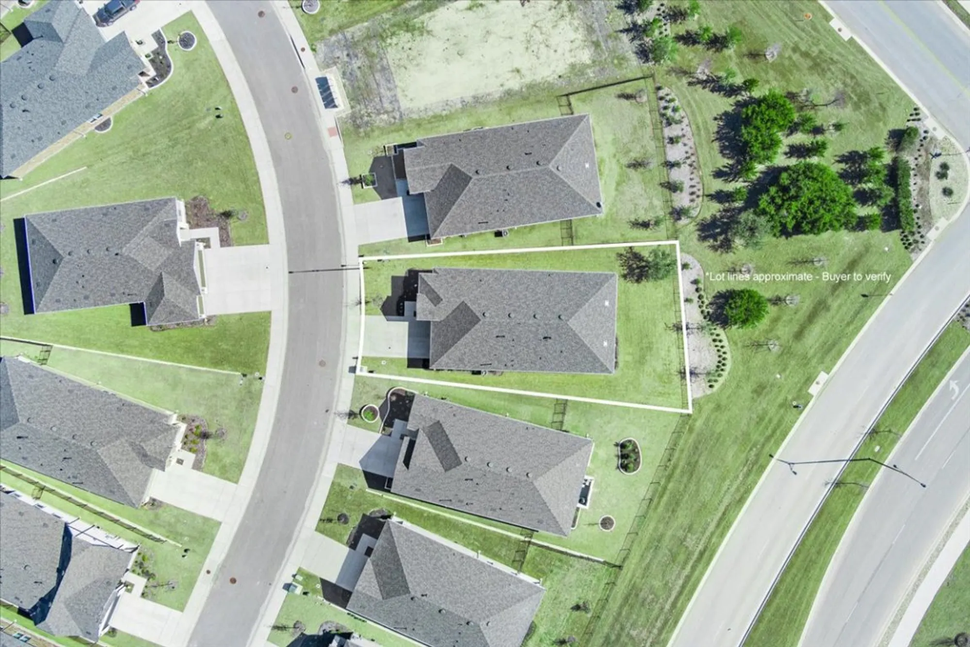 Property Slideshow image 31 of 37 | 213 bellows st, Georgetown, TX, 78633