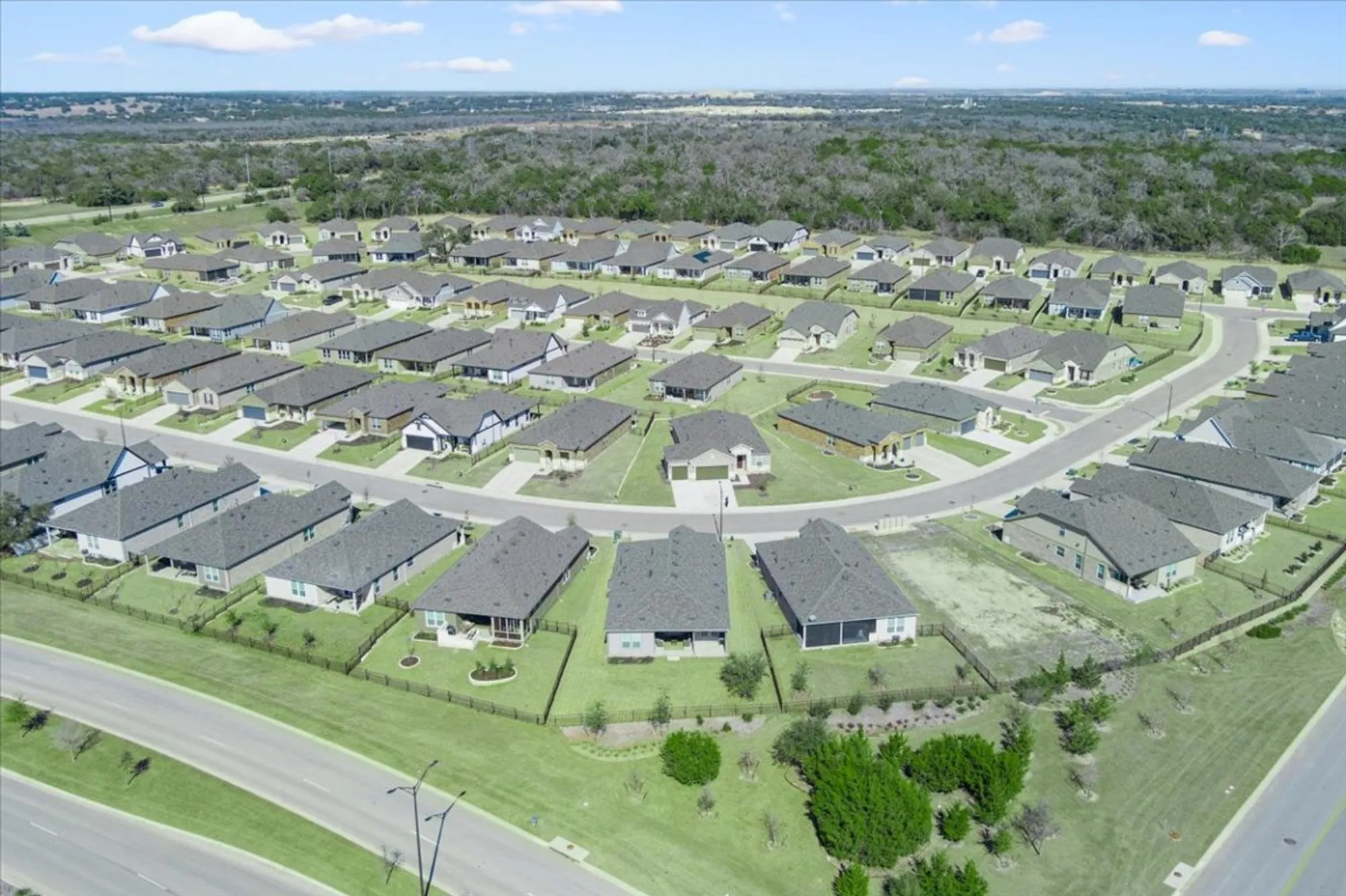 Property Slideshow image 32 of 37 | 213 bellows st, Georgetown, TX, 78633