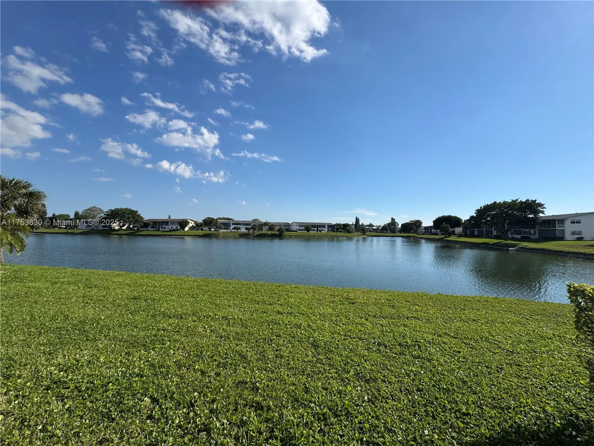 Property Slideshow image 1 of 17 | 174 chatham i, West Palm Beach, FL, 33417