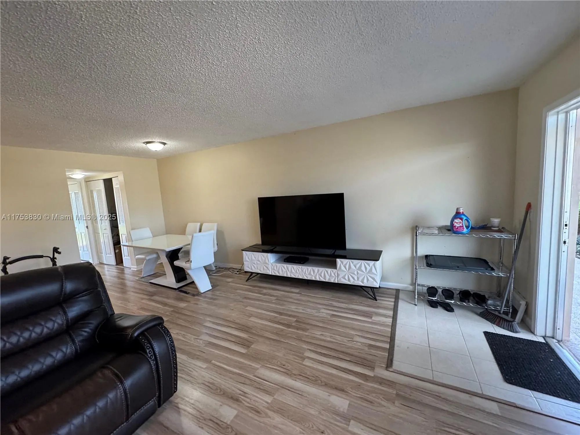 Property Slideshow image 8 of 17 | 174 chatham i, West Palm Beach, FL, 33417