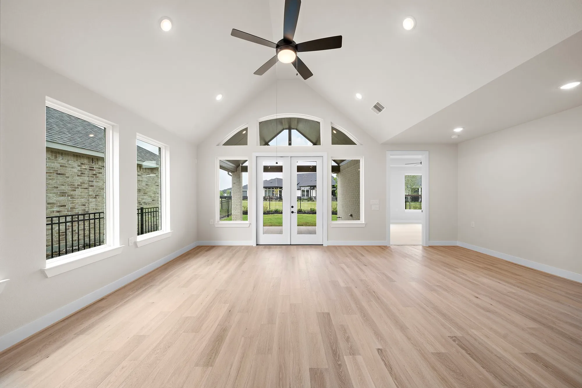 Property Slideshow image 16 of 49 | 9975 monarch landing cv, Willis, TX, 77318