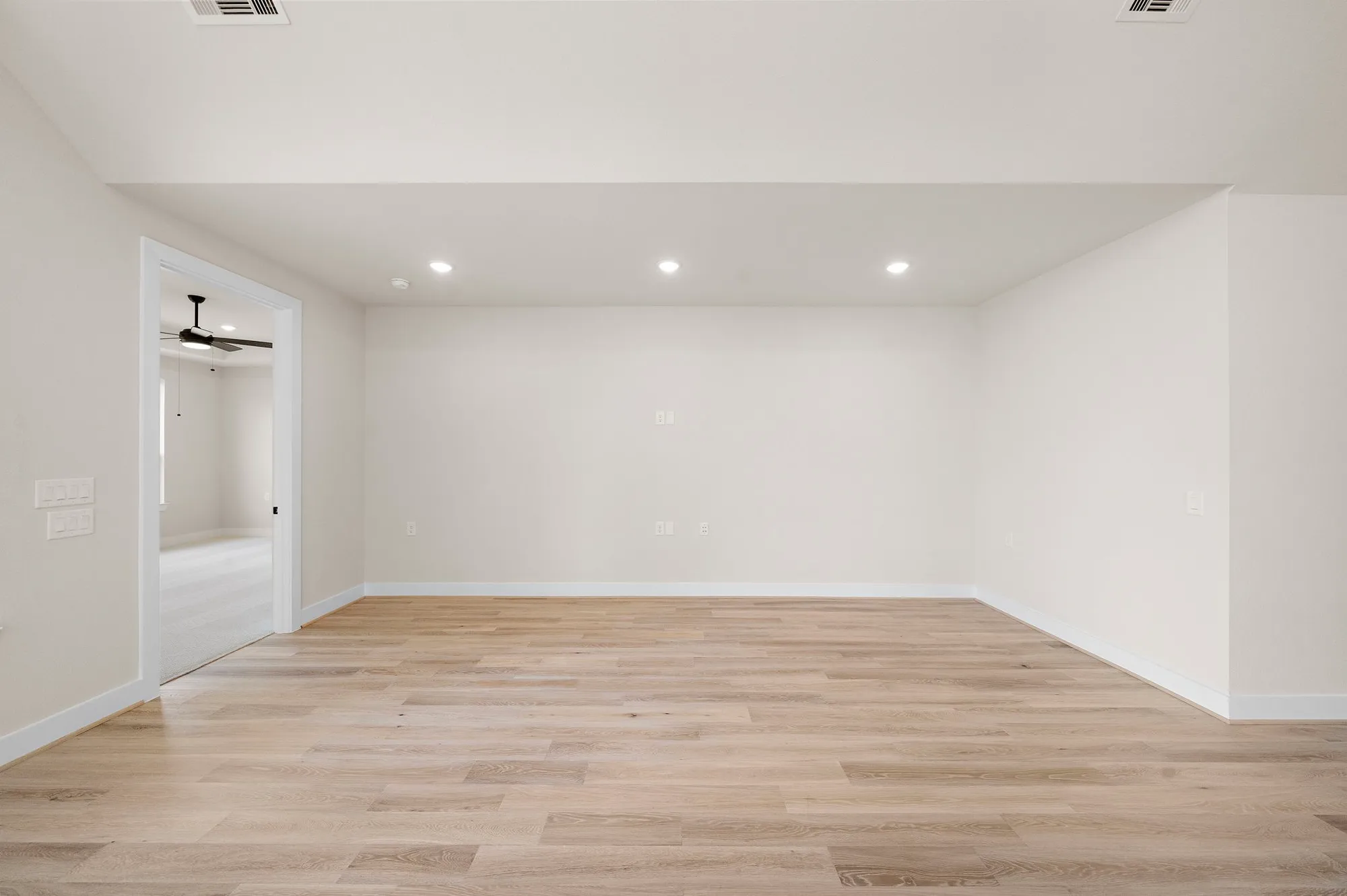 Property Slideshow image 18 of 49 | 9975 monarch landing cv, Willis, TX, 77318