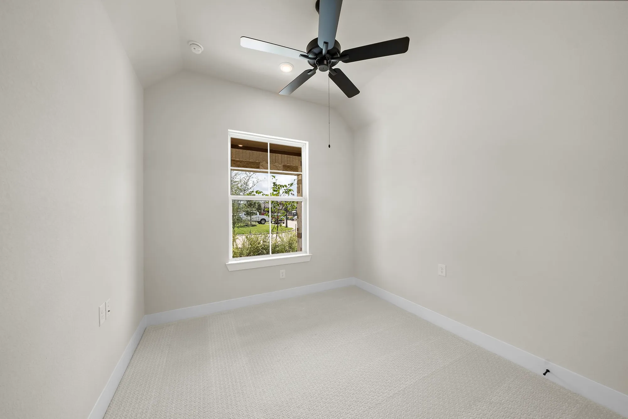Property Slideshow image 11 of 49 | 9975 monarch landing cv, Willis, TX, 77318