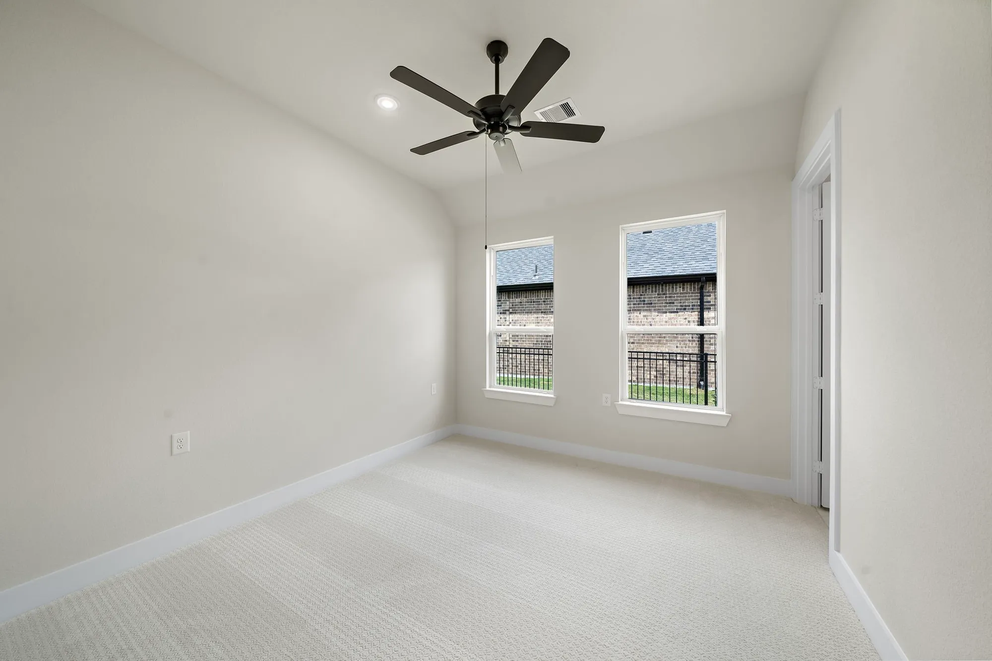 Property Slideshow image 13 of 49 | 9975 monarch landing cv, Willis, TX, 77318