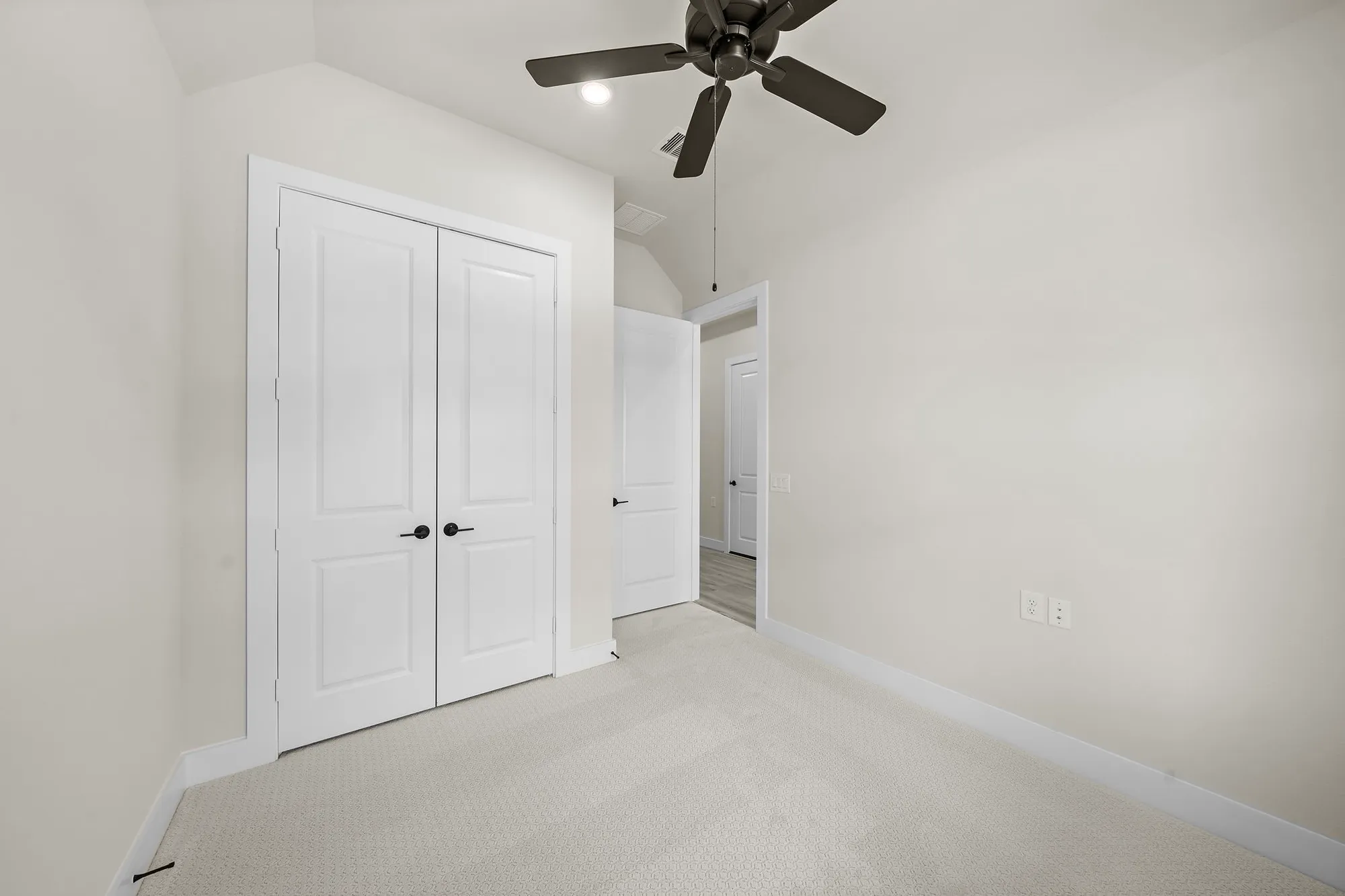 Property Slideshow image 25 of 49 | 9975 monarch landing cv, Willis, TX, 77318