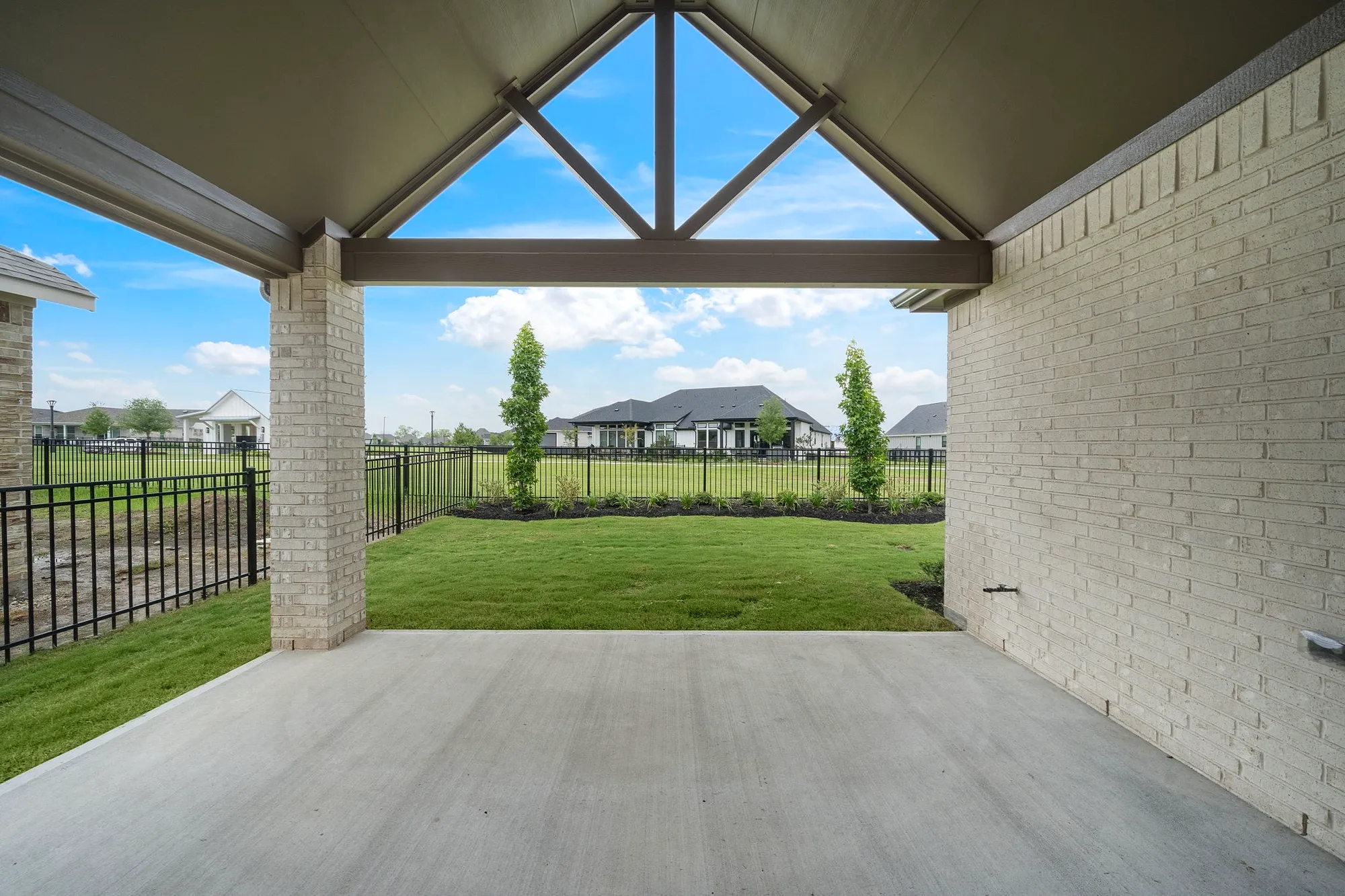 Property Slideshow image 35 of 49 | 9975 monarch landing cv, Willis, TX, 77318
