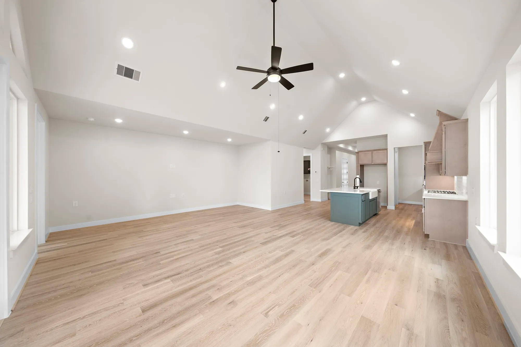 Property Slideshow image 5 of 49 | 9975 monarch landing cv, Willis, TX, 77318