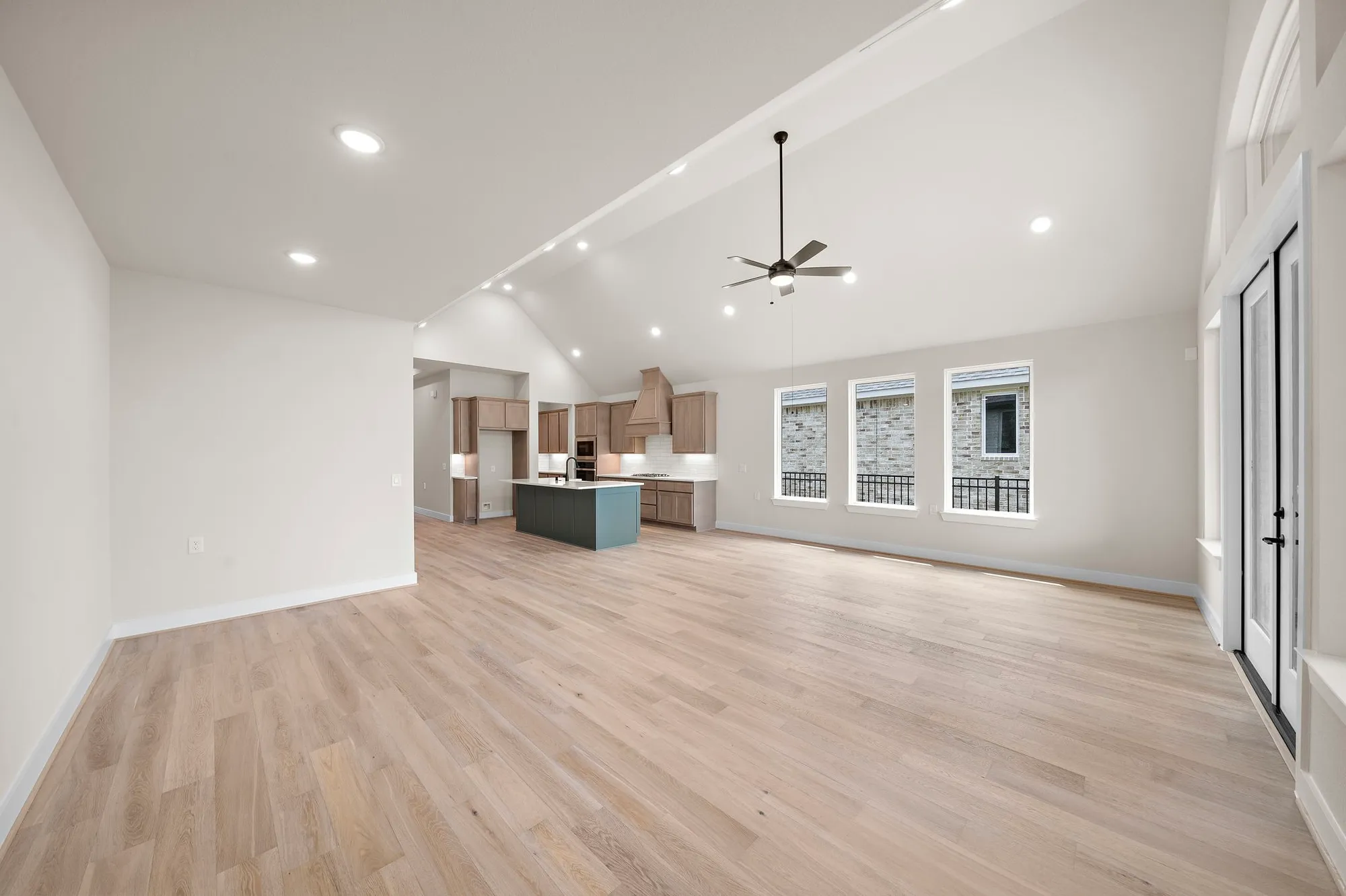 Property Slideshow image 7 of 49 | 9975 monarch landing cv, Willis, TX, 77318