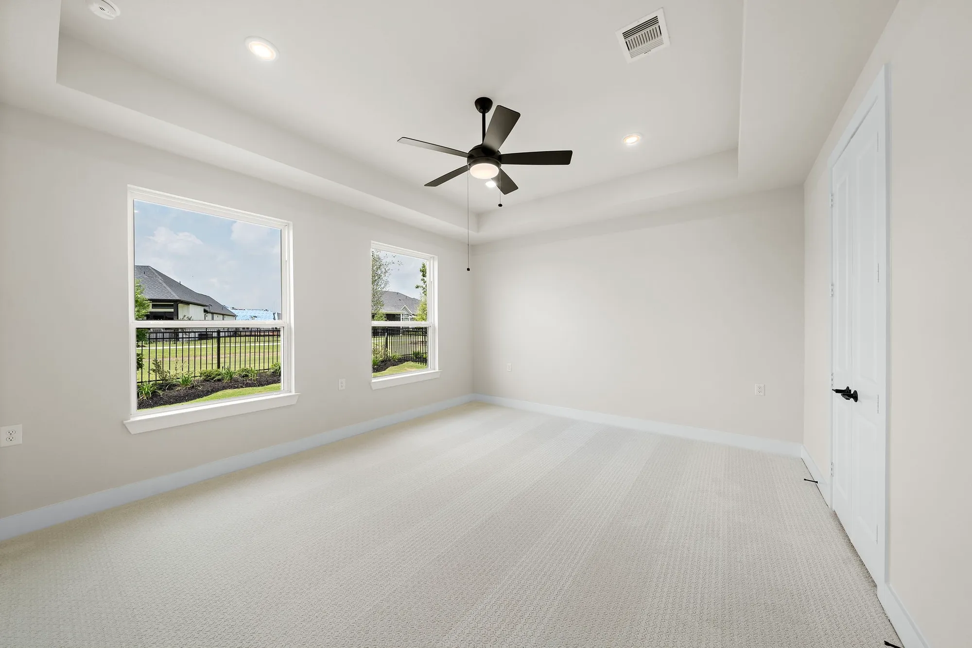 Property Slideshow image 9 of 49 | 9975 monarch landing cv, Willis, TX, 77318