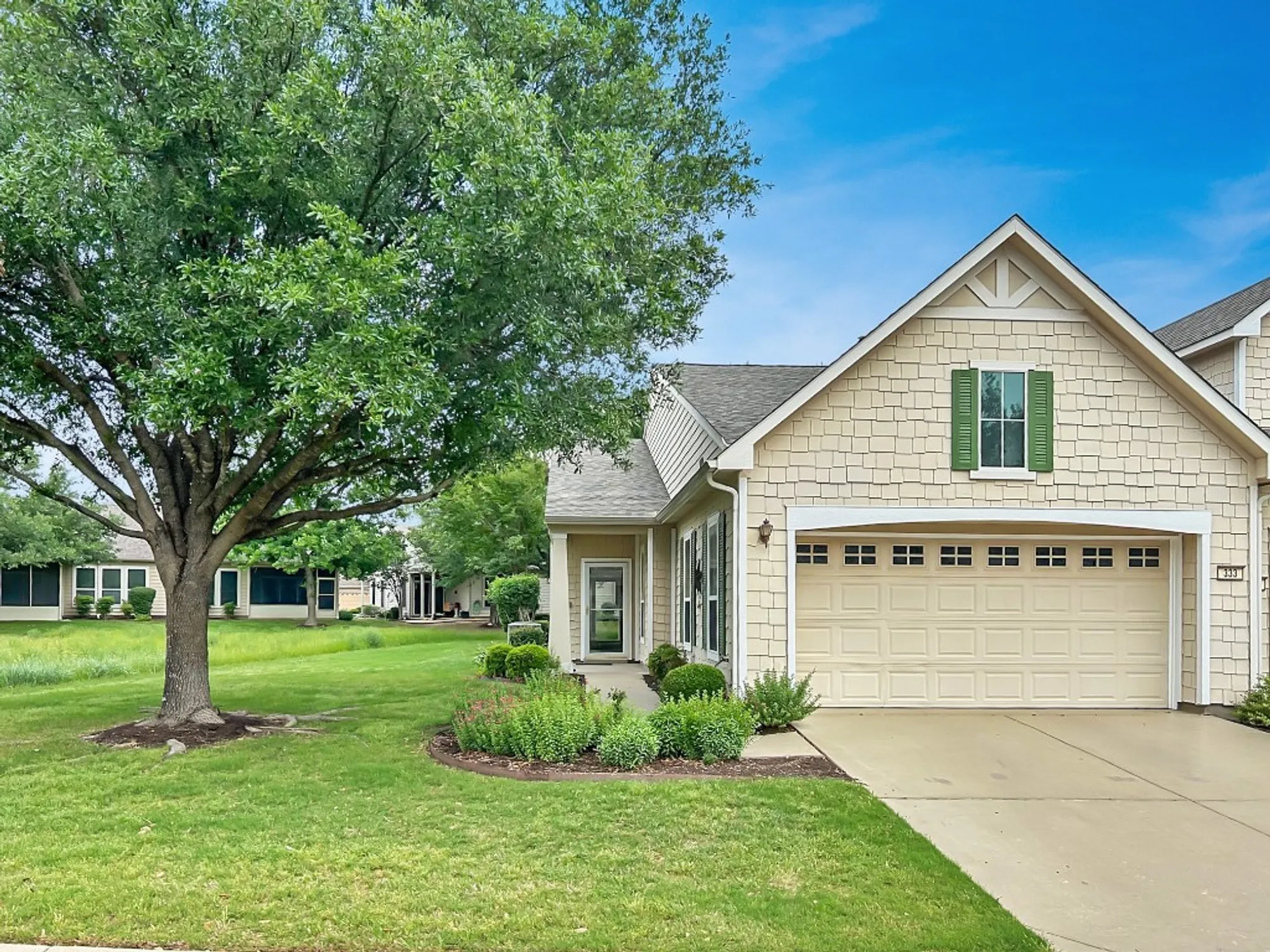 Property Slideshow image 1 of 34 | 333 portsmouth dr, Georgetown, TX, 78633