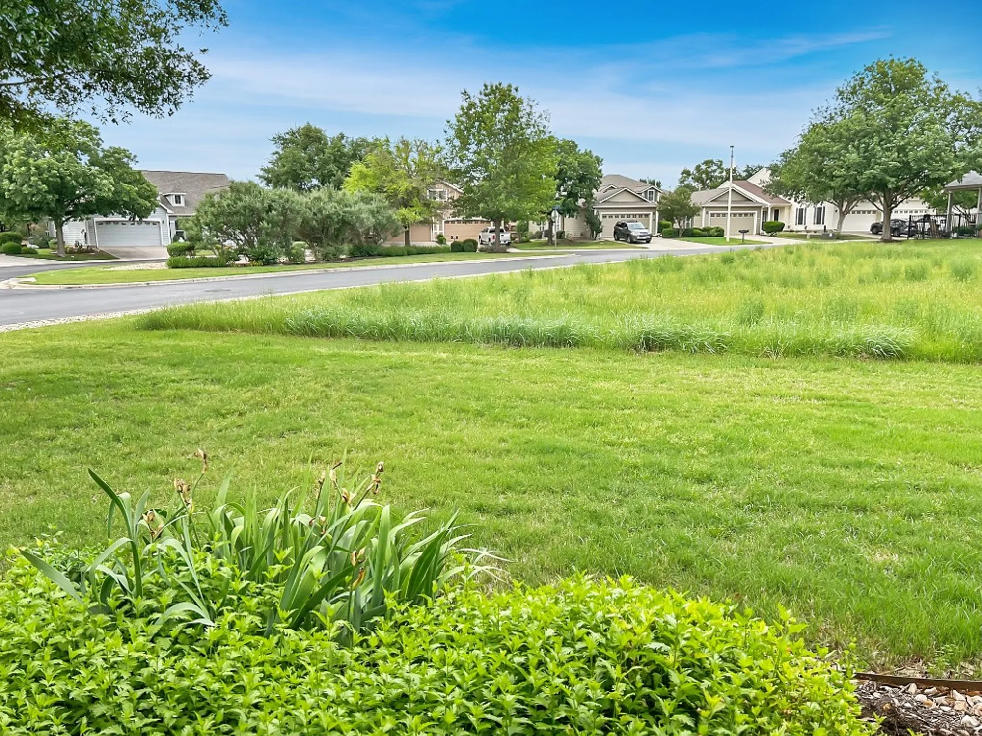 Property Slideshow image 25 of 34 | 333 portsmouth dr, Georgetown, TX, 78633