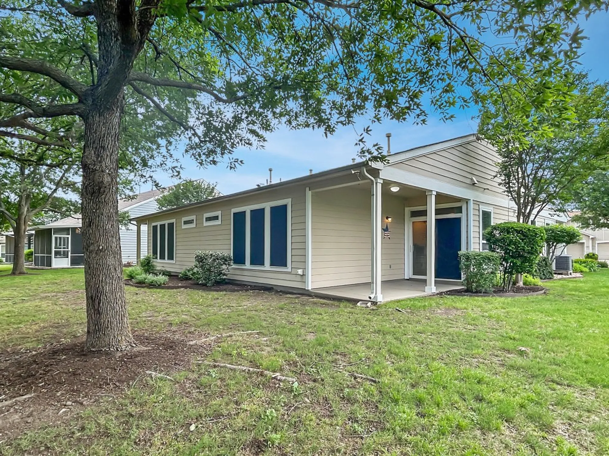 Property Slideshow image 26 of 34 | 333 portsmouth dr, Georgetown, TX, 78633