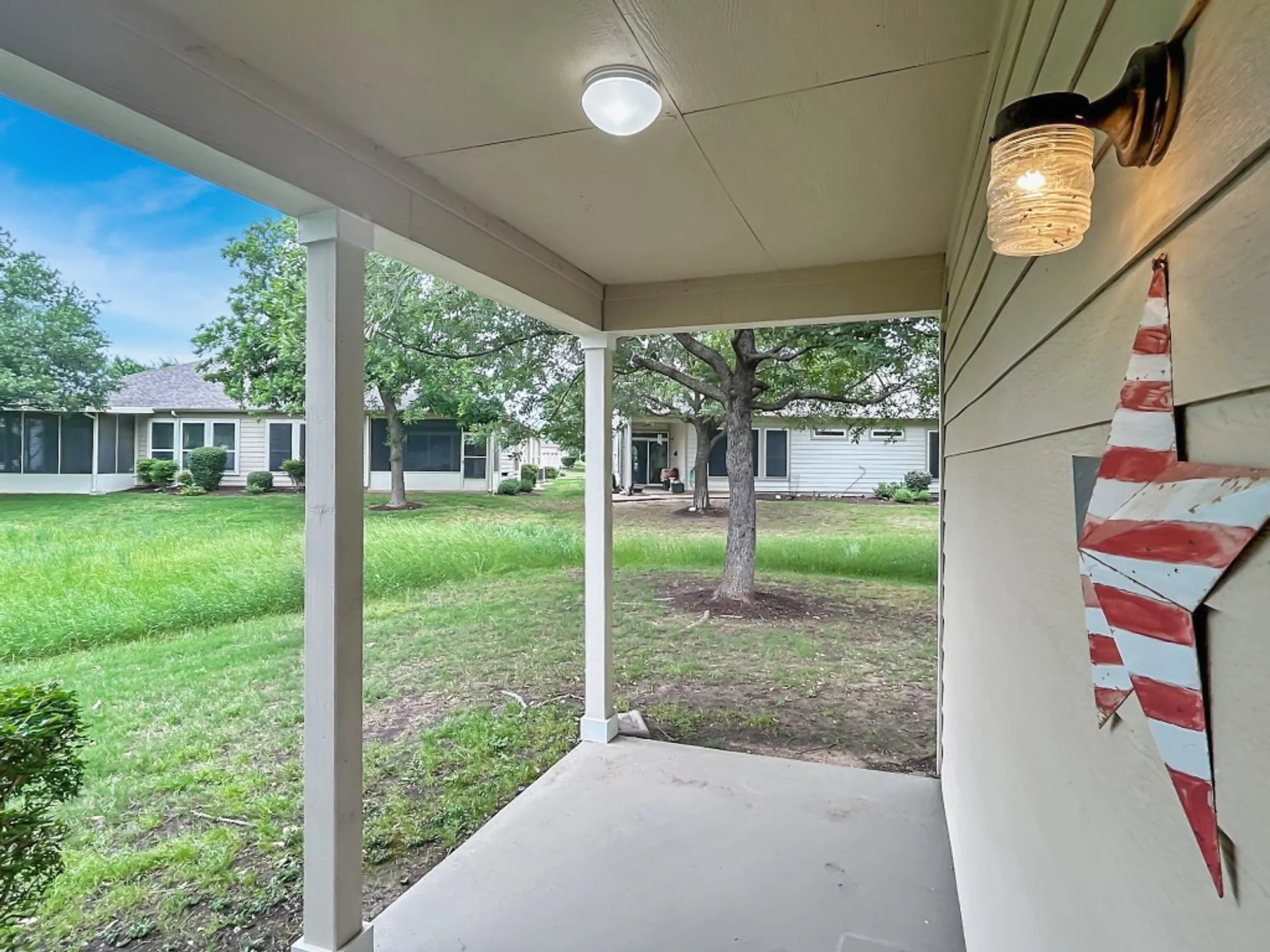 Property Slideshow image 28 of 34 | 333 portsmouth dr, Georgetown, TX, 78633