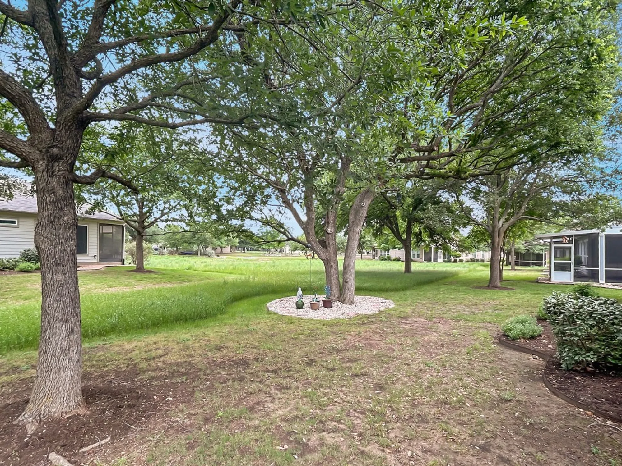 Property Slideshow image 30 of 34 | 333 portsmouth dr, Georgetown, TX, 78633