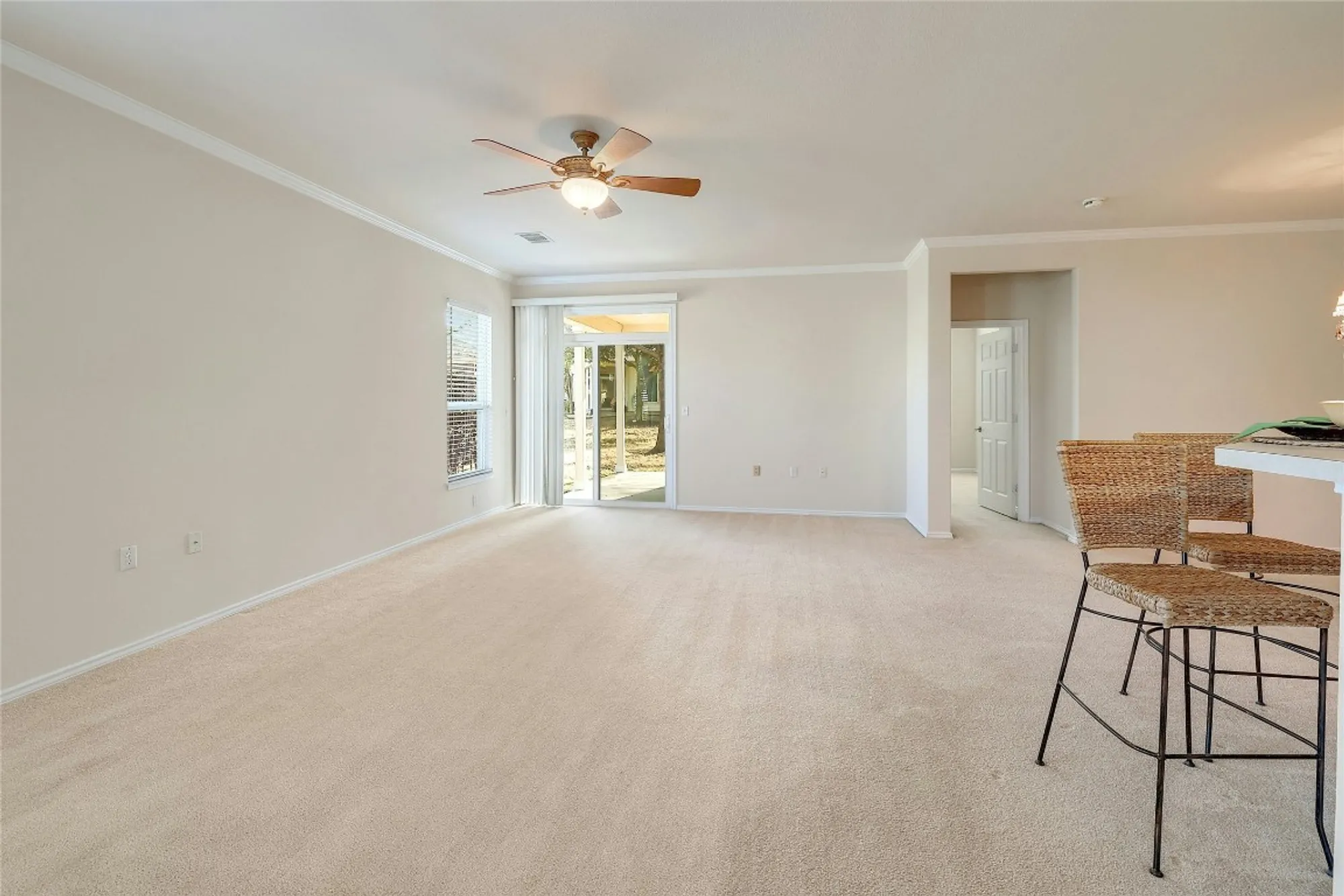 Property Slideshow image 6 of 34 | 333 portsmouth dr, Georgetown, TX, 78633