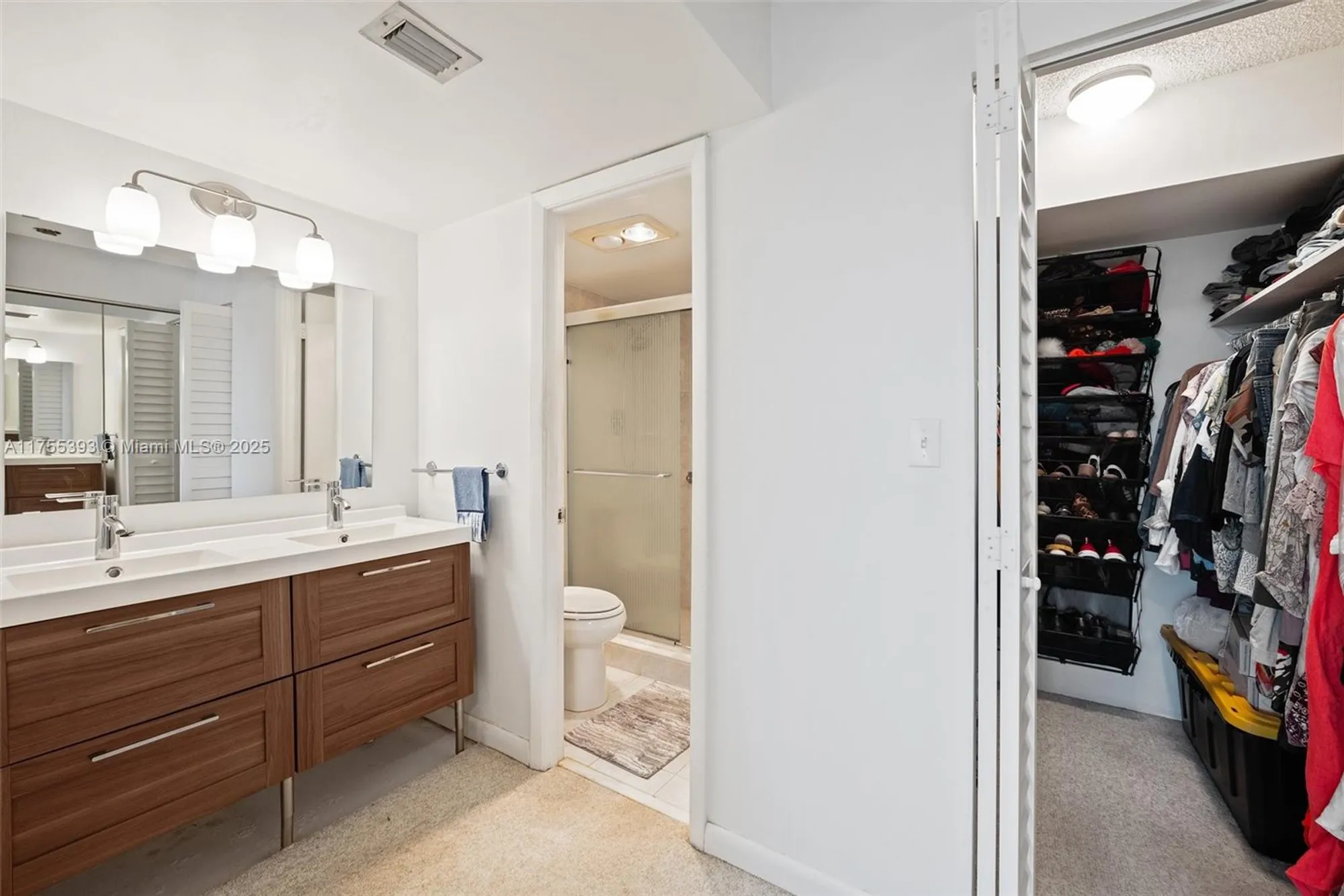 Property Slideshow image 12 of 25 | 1000 saint charles pl 603, Pembroke Pines, FL, 33026