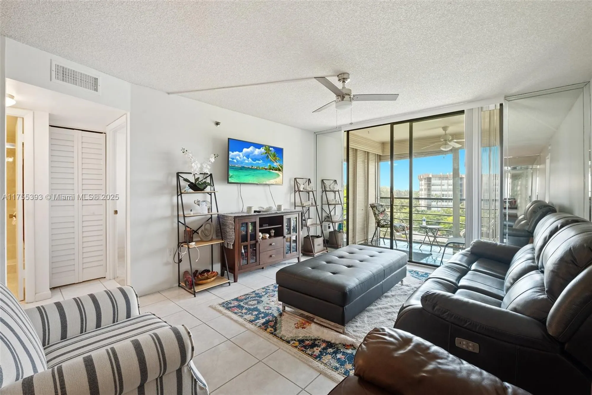 Property Slideshow image 21 of 25 | 1000 saint charles pl 603, Pembroke Pines, FL, 33026
