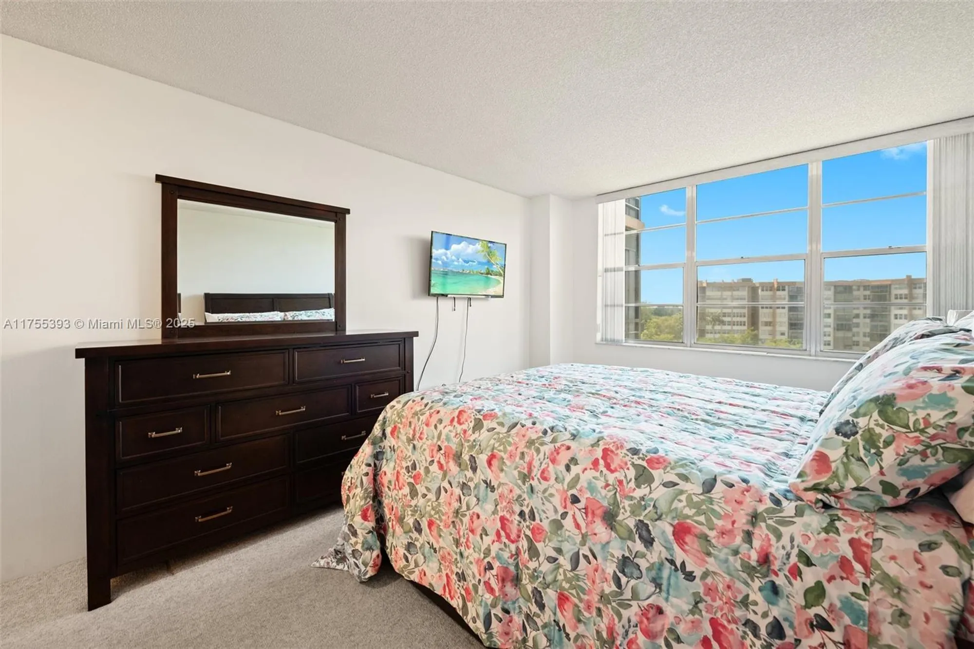 Property Slideshow image 9 of 25 | 1000 saint charles pl 603, Pembroke Pines, FL, 33026