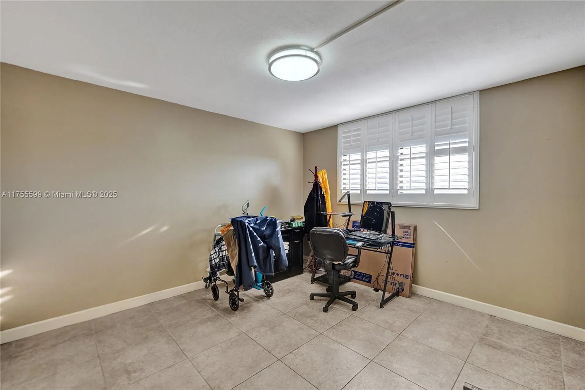 Property Slideshow image 18 of 41 | 901 colony point cir 511, Pembroke Pines, FL, 33026
