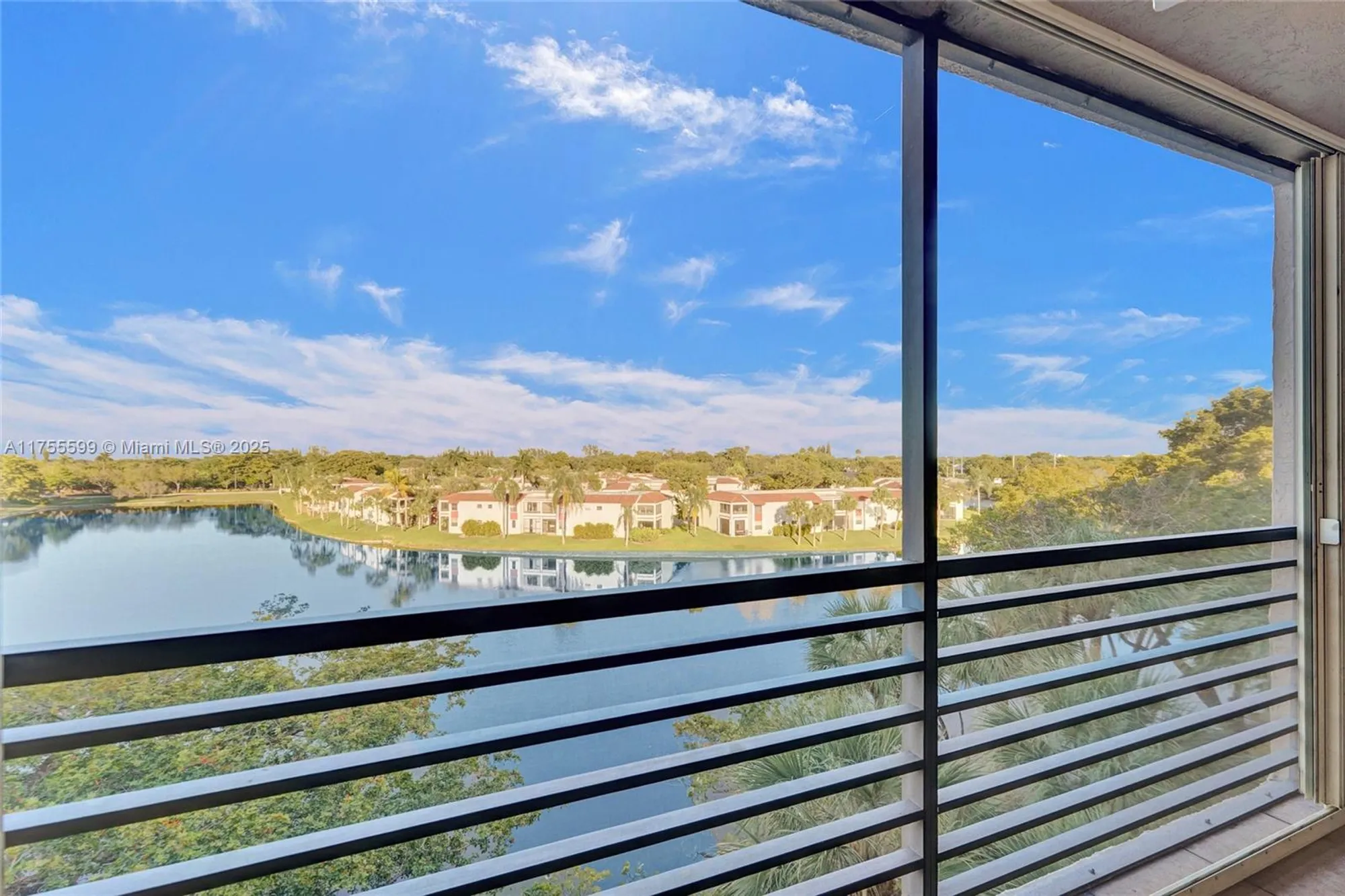 Property Slideshow image 1 of 41 | 901 colony point cir 511, Pembroke Pines, FL, 33026