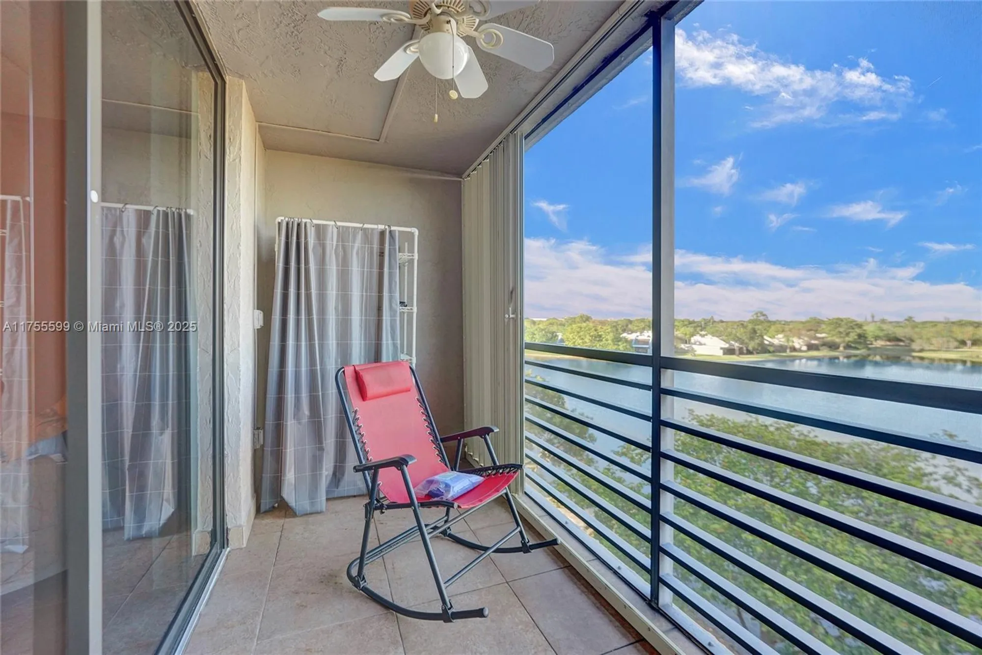 Property Slideshow image 24 of 41 | 901 colony point cir 511, Pembroke Pines, FL, 33026