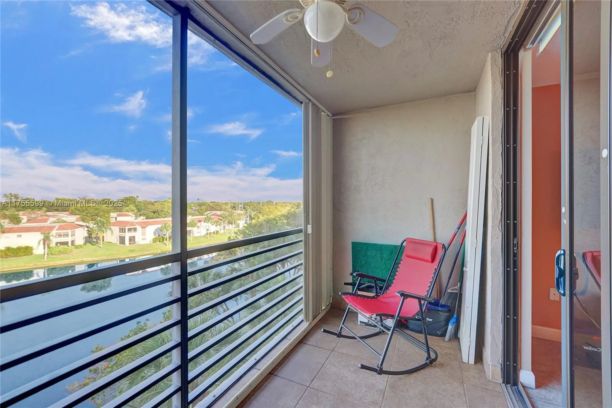 Property Slideshow image 25 of 41 | 901 colony point cir 511, Pembroke Pines, FL, 33026