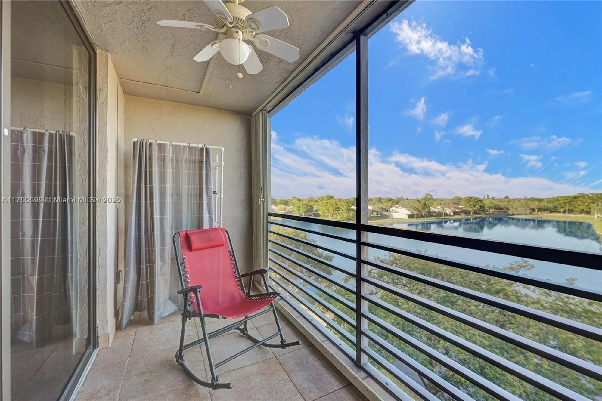 Property Slideshow image 28 of 41 | 901 colony point cir 511, Pembroke Pines, FL, 33026