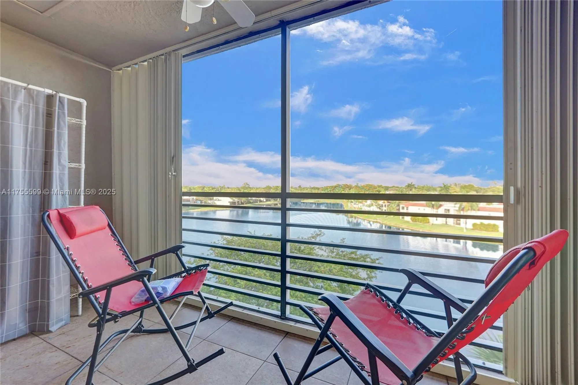 Property Slideshow image 2 of 41 | 901 colony point cir 511, Pembroke Pines, FL, 33026