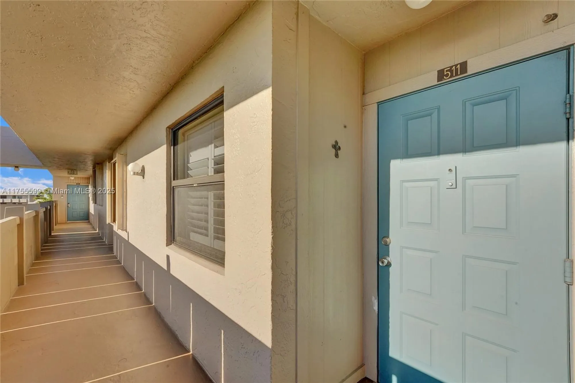 Property Slideshow image 40 of 41 | 901 colony point cir 511, Pembroke Pines, FL, 33026