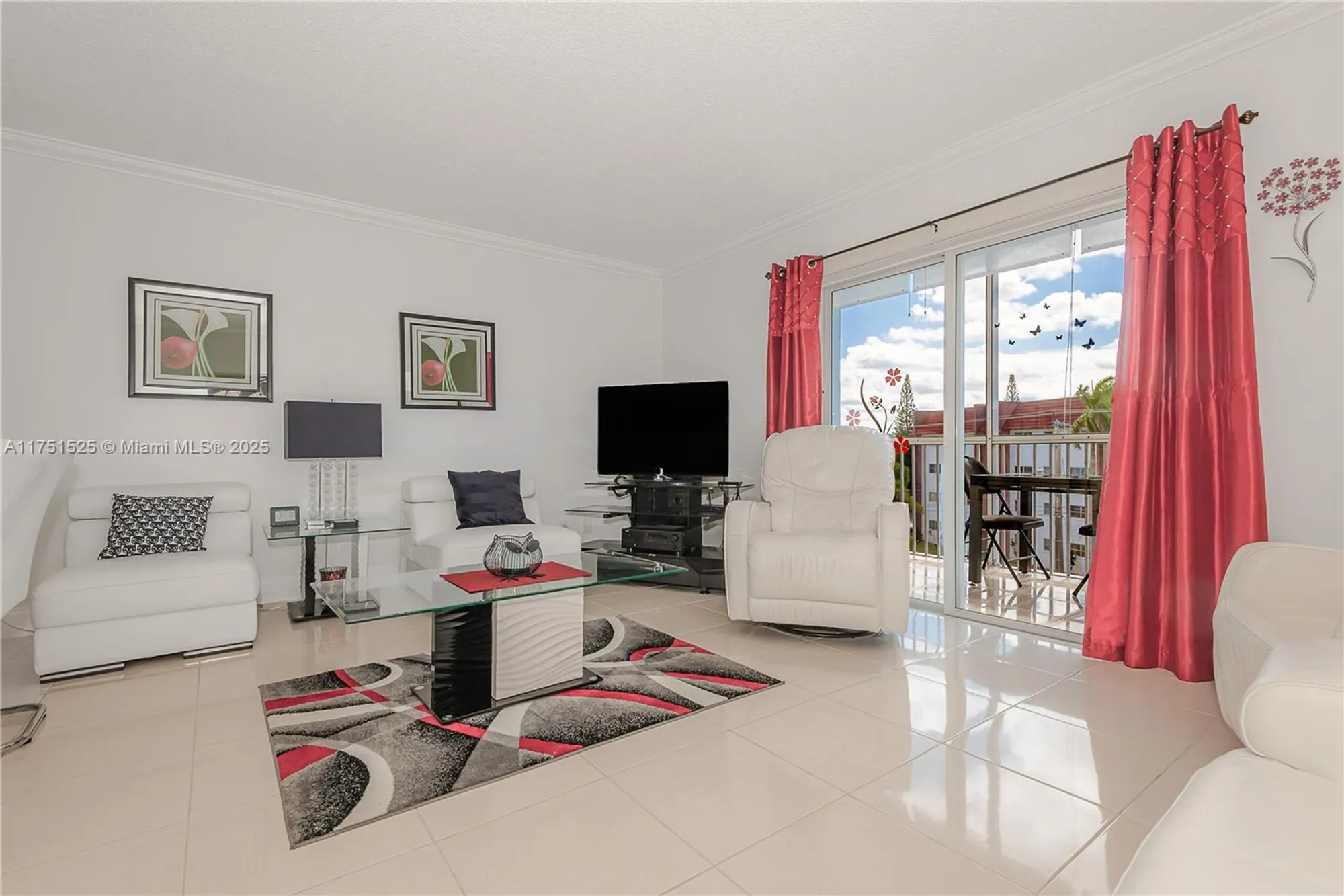 Property Slideshow image 16 of 28 | 4751 nw 21st st 401, Lauderhill, FL, 33313