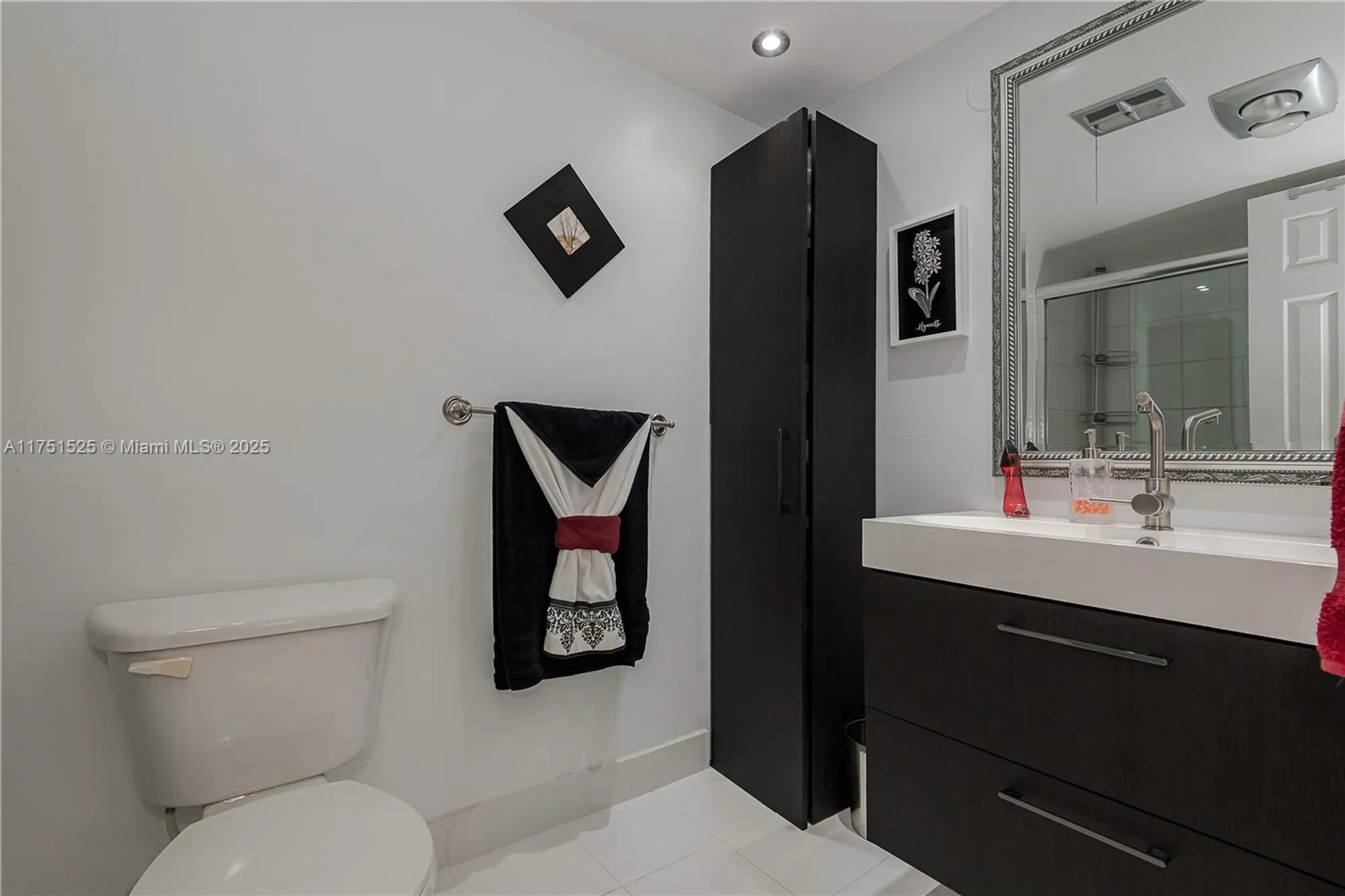 Property Slideshow image 26 of 28 | 4751 nw 21st st 401, Lauderhill, FL, 33313
