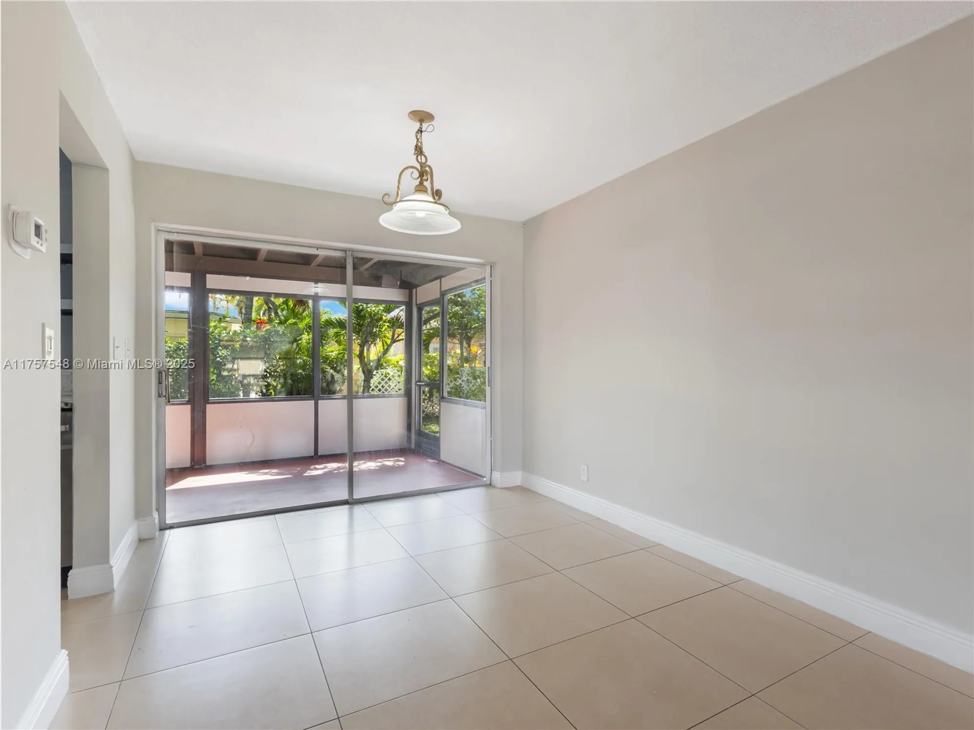Property Slideshow image 17 of 46 | 4938 nw 48th ave, Tamarac, FL, 33319