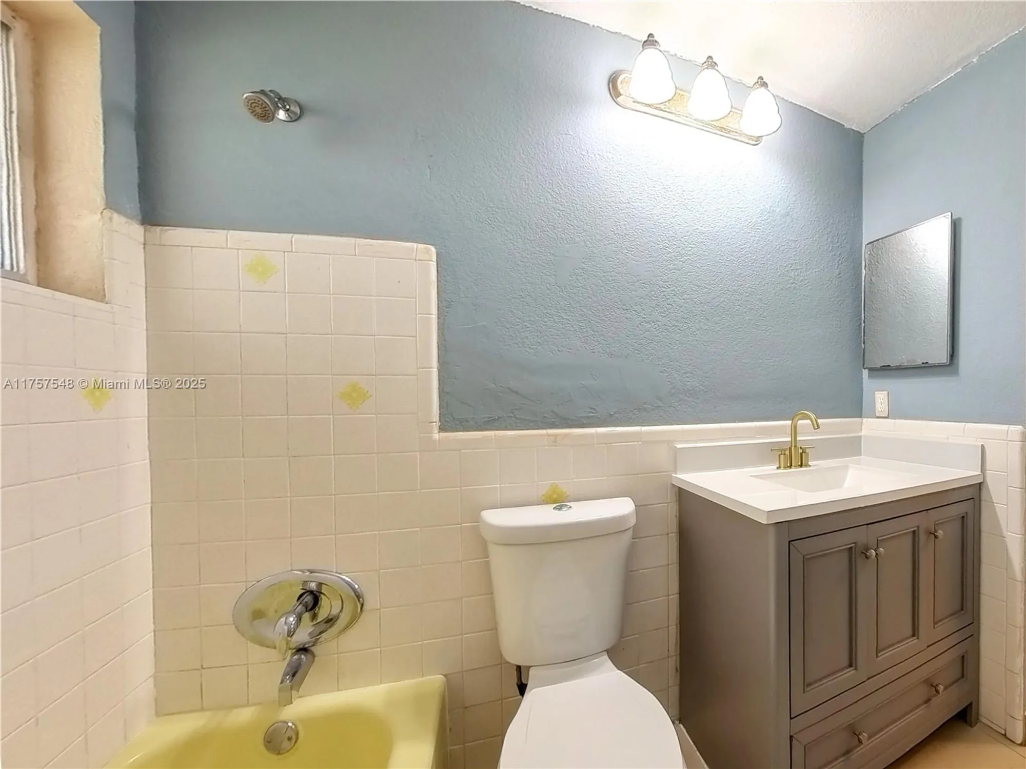 Property Slideshow image 19 of 46 | 4938 nw 48th ave, Tamarac, FL, 33319