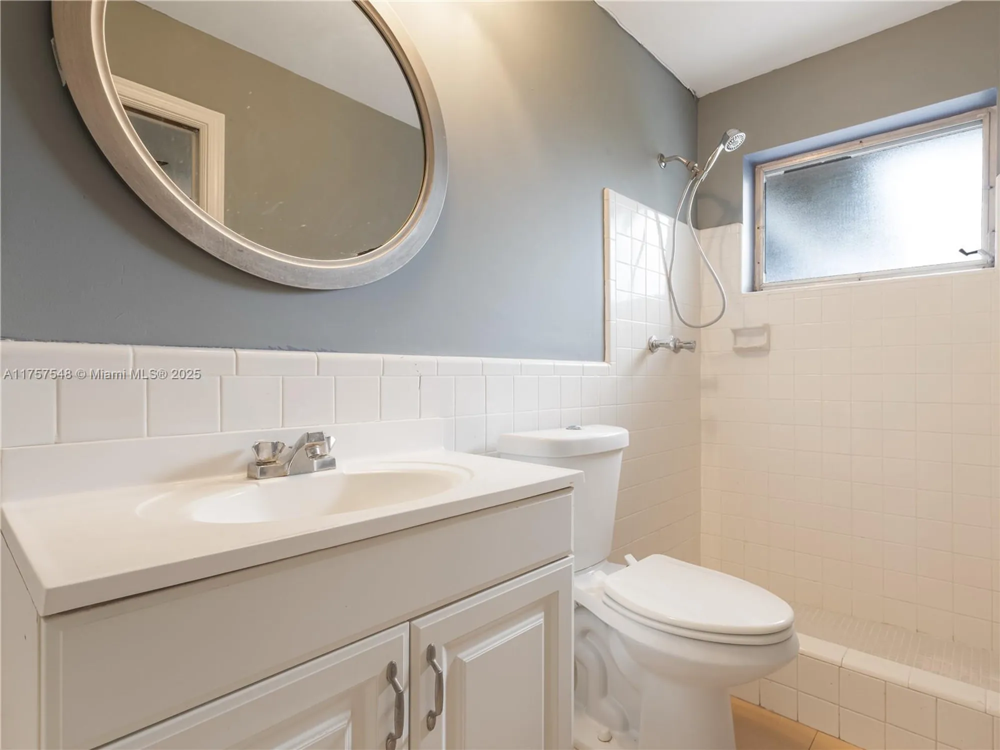 Property Slideshow image 30 of 46 | 4938 nw 48th ave, Tamarac, FL, 33319