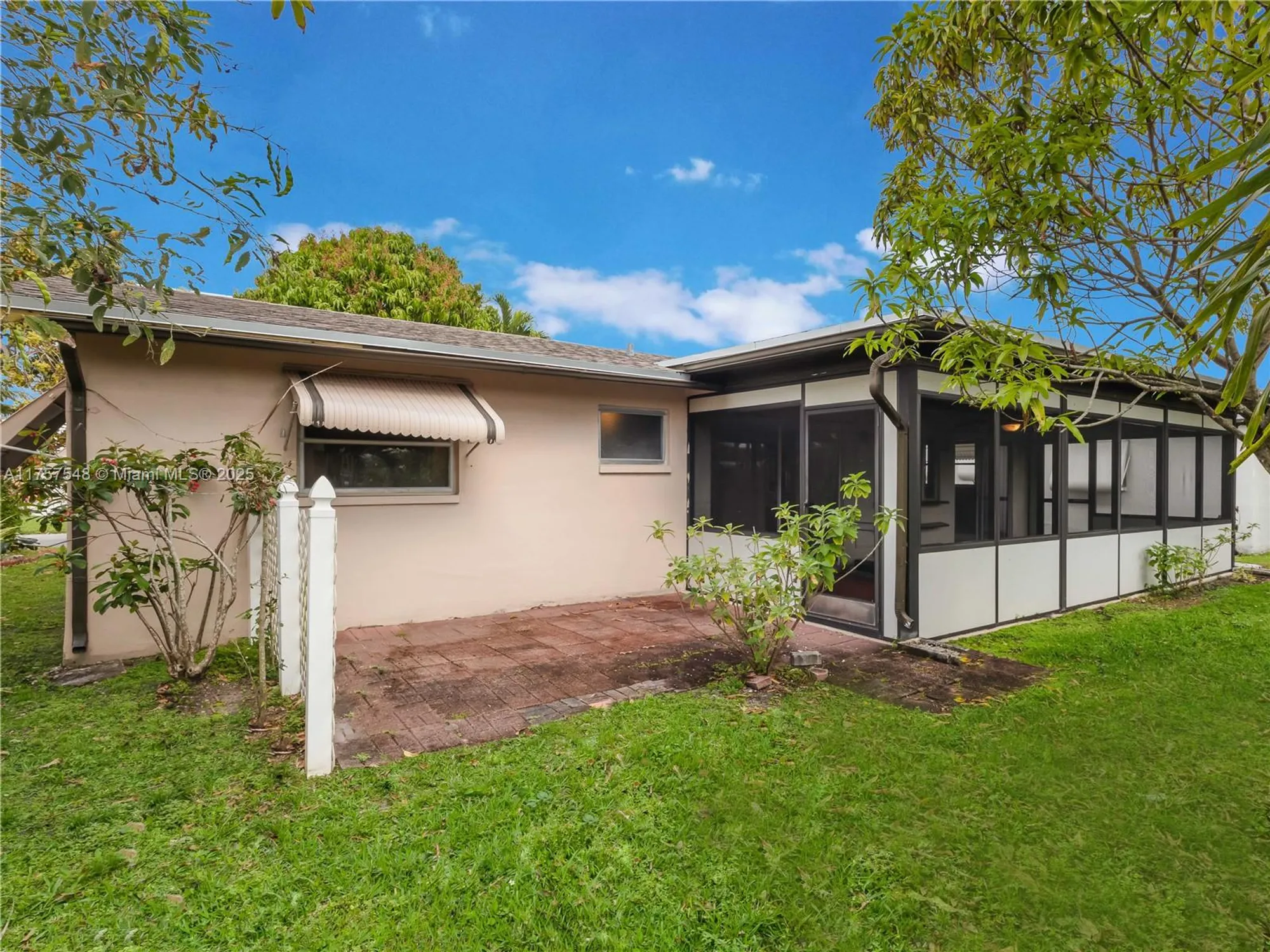 Property Slideshow image 40 of 46 | 4938 nw 48th ave, Tamarac, FL, 33319