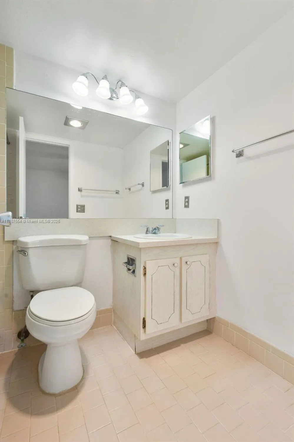 Property Slideshow image 8 of 15 | 310 mansfield h # 310, Boca Raton, FL, 33434