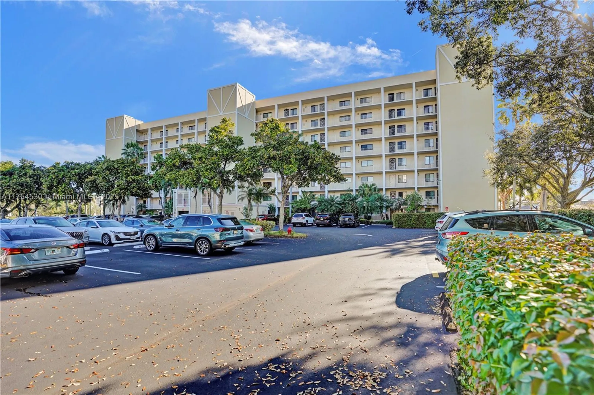 Property Slideshow image 3 of 42 | 7260 kinghurst dr apt 604, Delray Beach, FL, 33446
