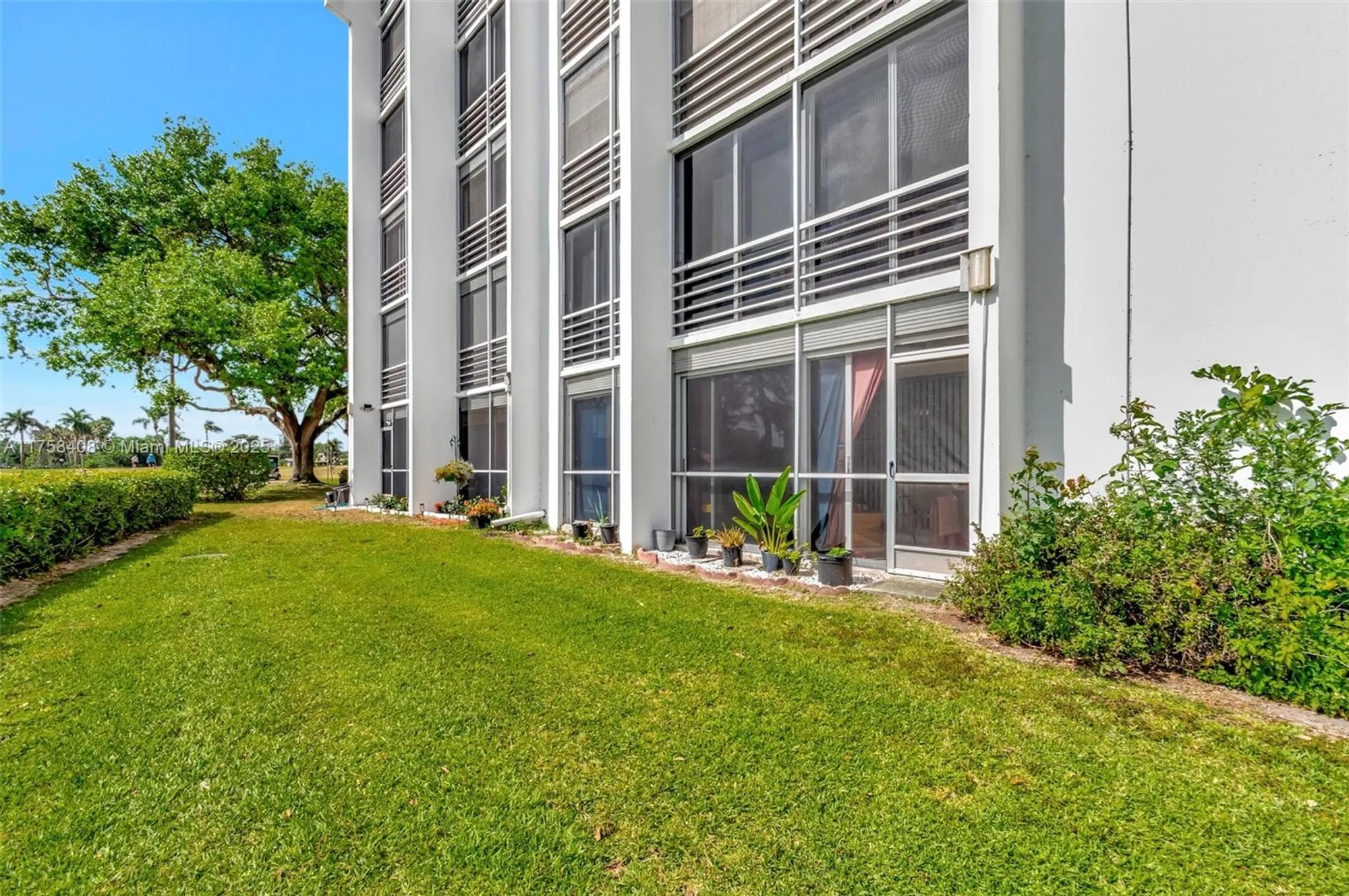 Property Slideshow image 27 of 80 | 3597 birdie dr apt 107, Lake Worth, FL, 33467
