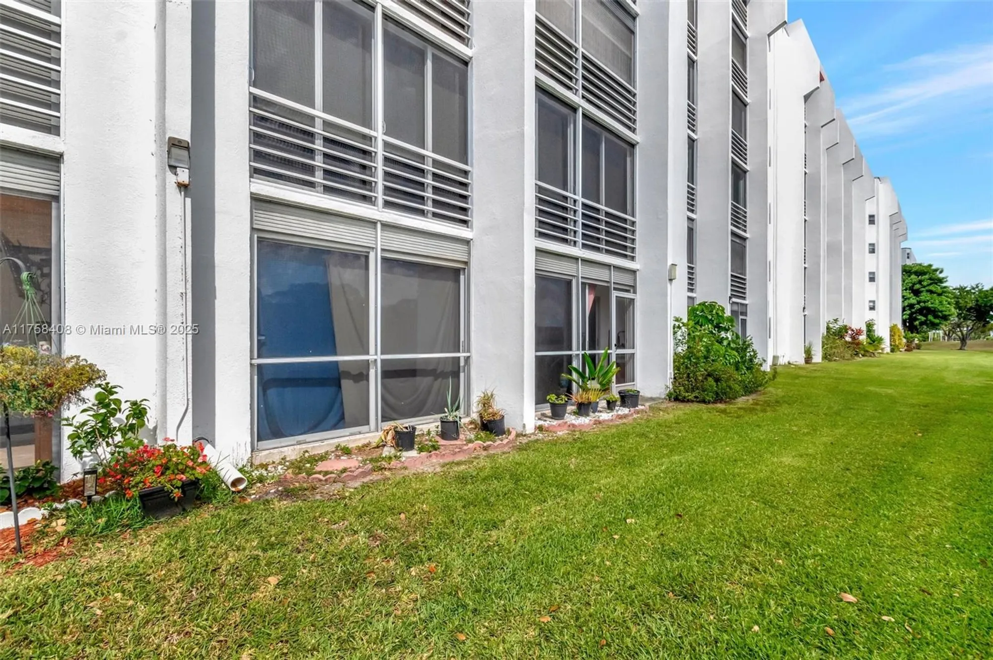 Property Slideshow image 29 of 80 | 3597 birdie dr apt 107, Lake Worth, FL, 33467