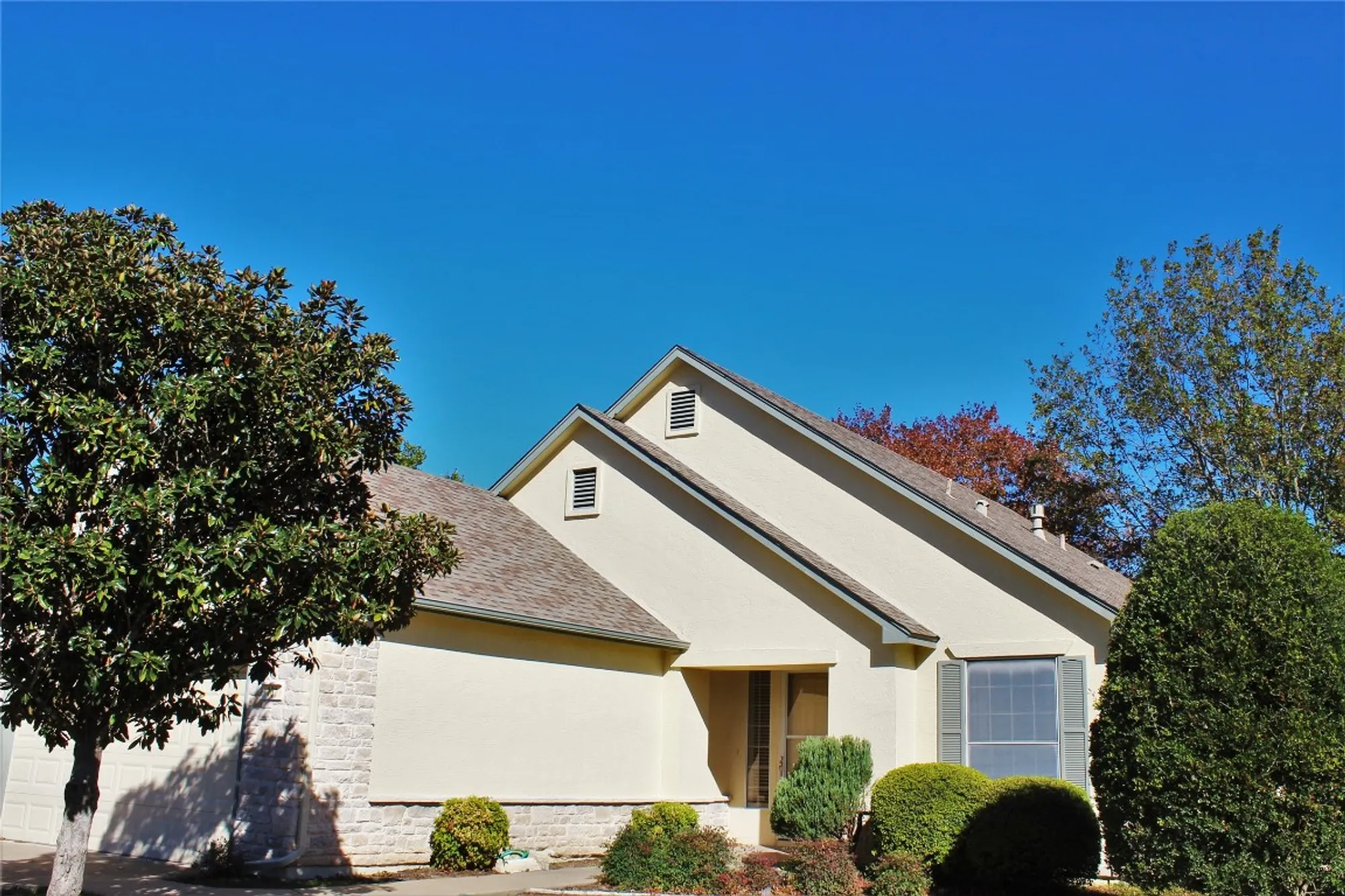 Property Slideshow image 2 of 16 | 131 ruellia dr, Georgetown, TX, 78633