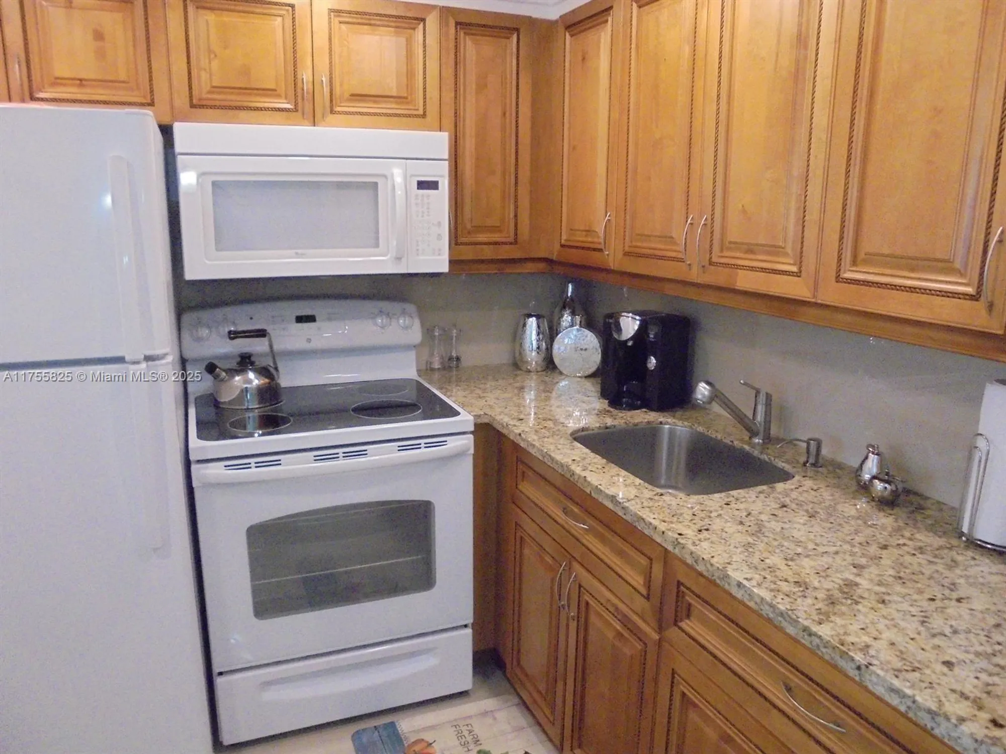 Property Slideshow image 8 of 32 | 400 brighton j # 400, Boca Raton, FL, 33434